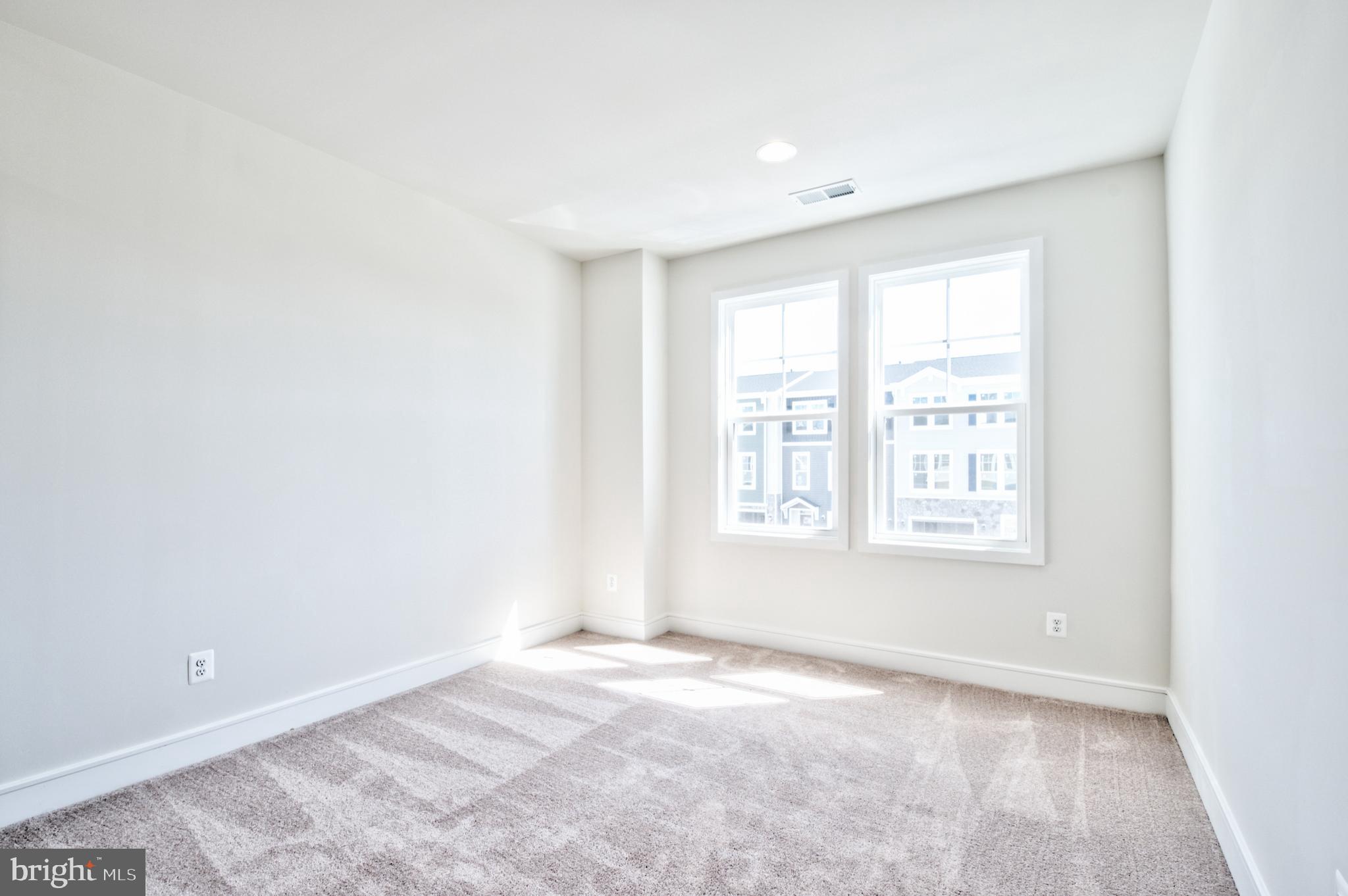 LAKE FREDERICK - Residential Lease