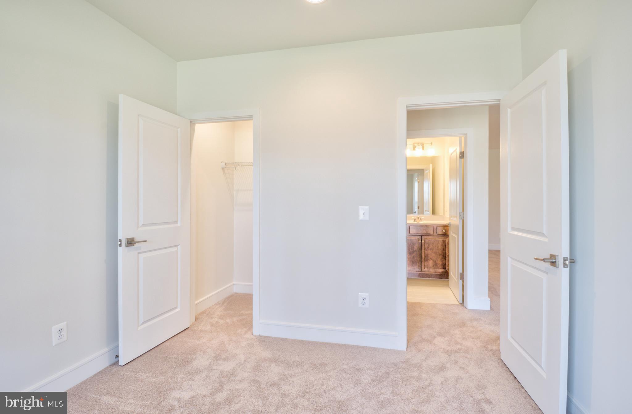 LAKE FREDERICK - Residential Lease