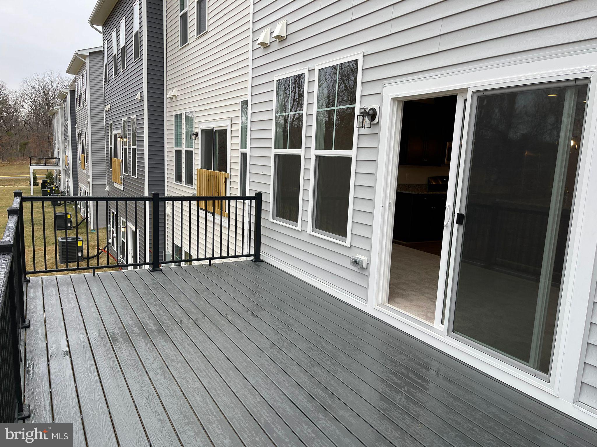 LAKE FREDERICK - Residential Lease