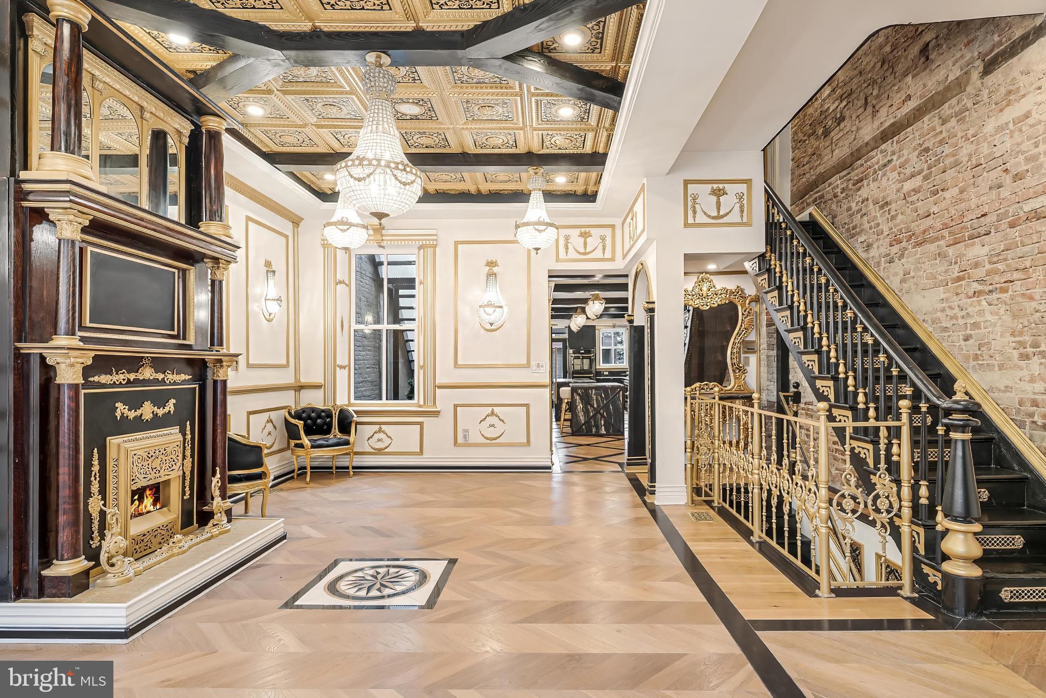 HISTORIC OLD TOWN - Residential