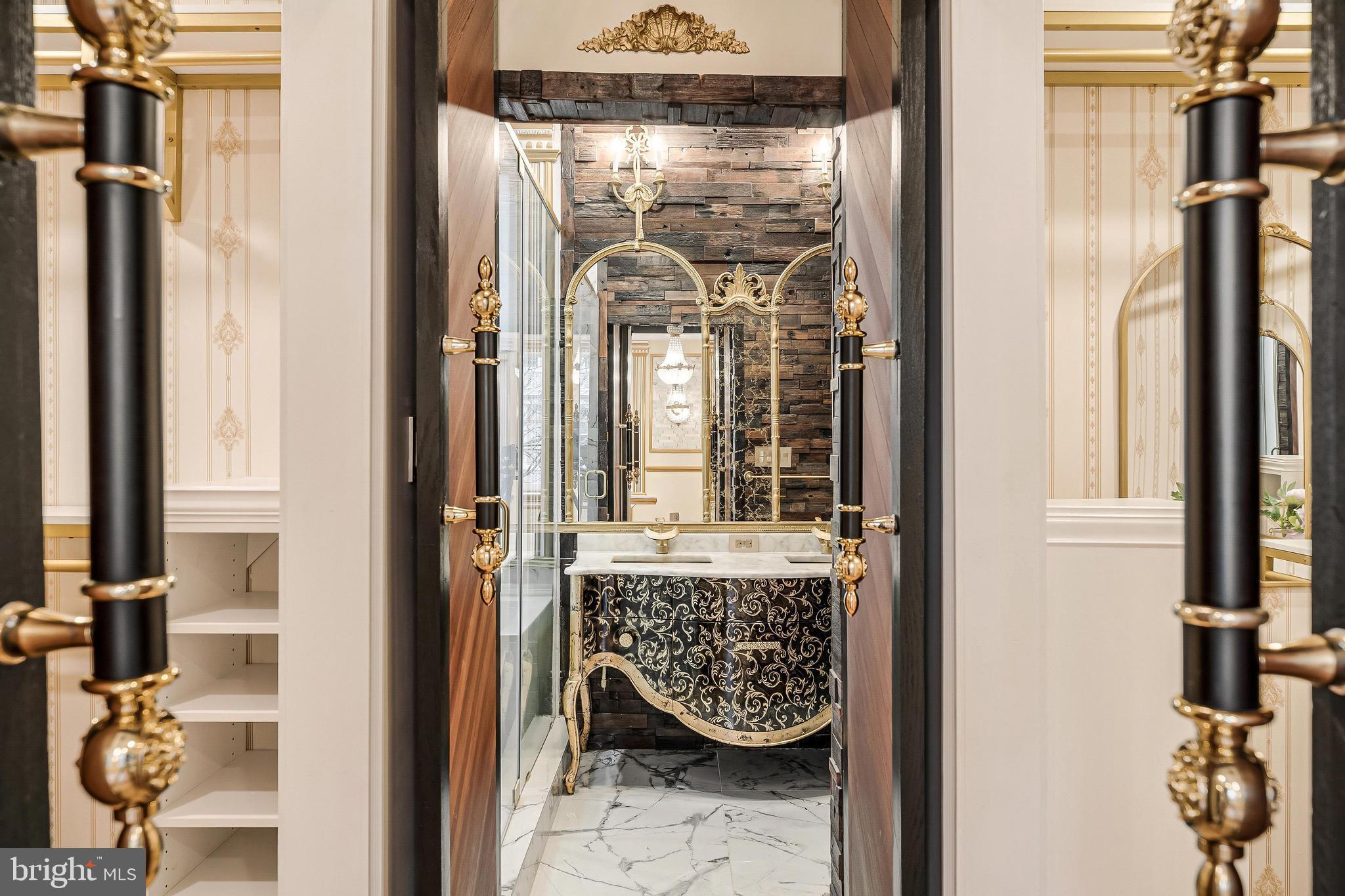 HISTORIC OLD TOWN - Residential