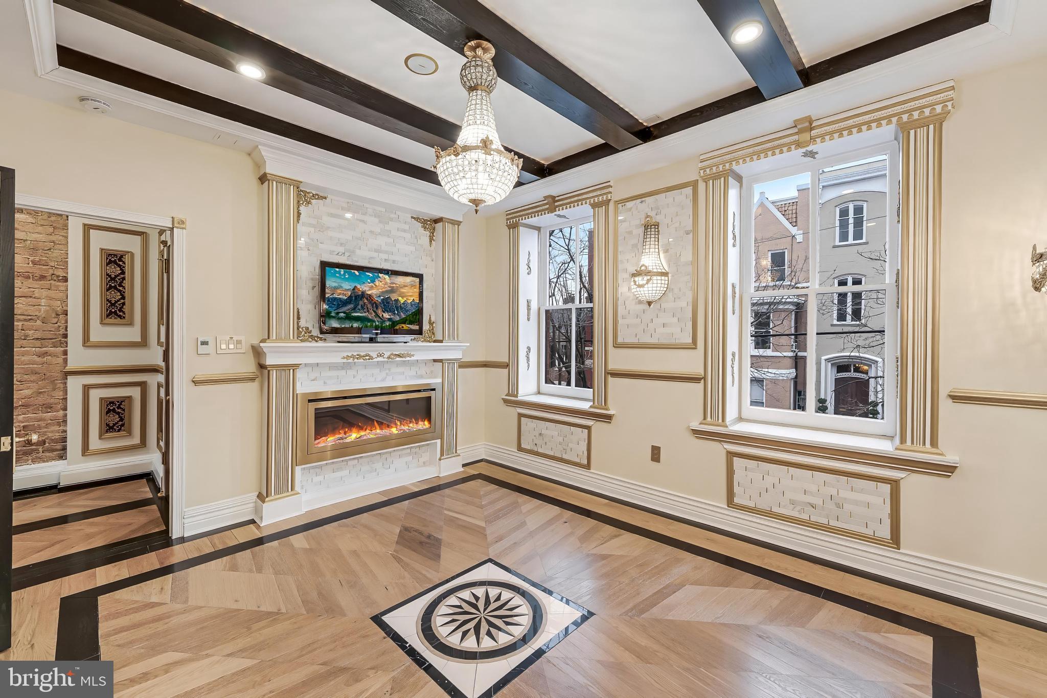 HISTORIC OLD TOWN - Residential