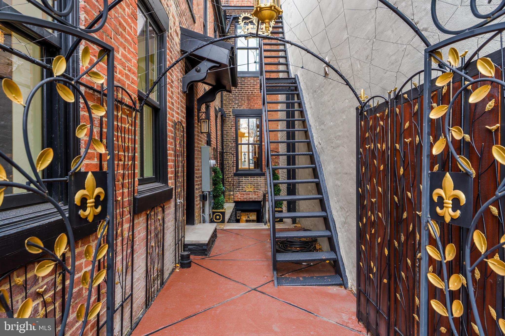 HISTORIC OLD TOWN - Residential