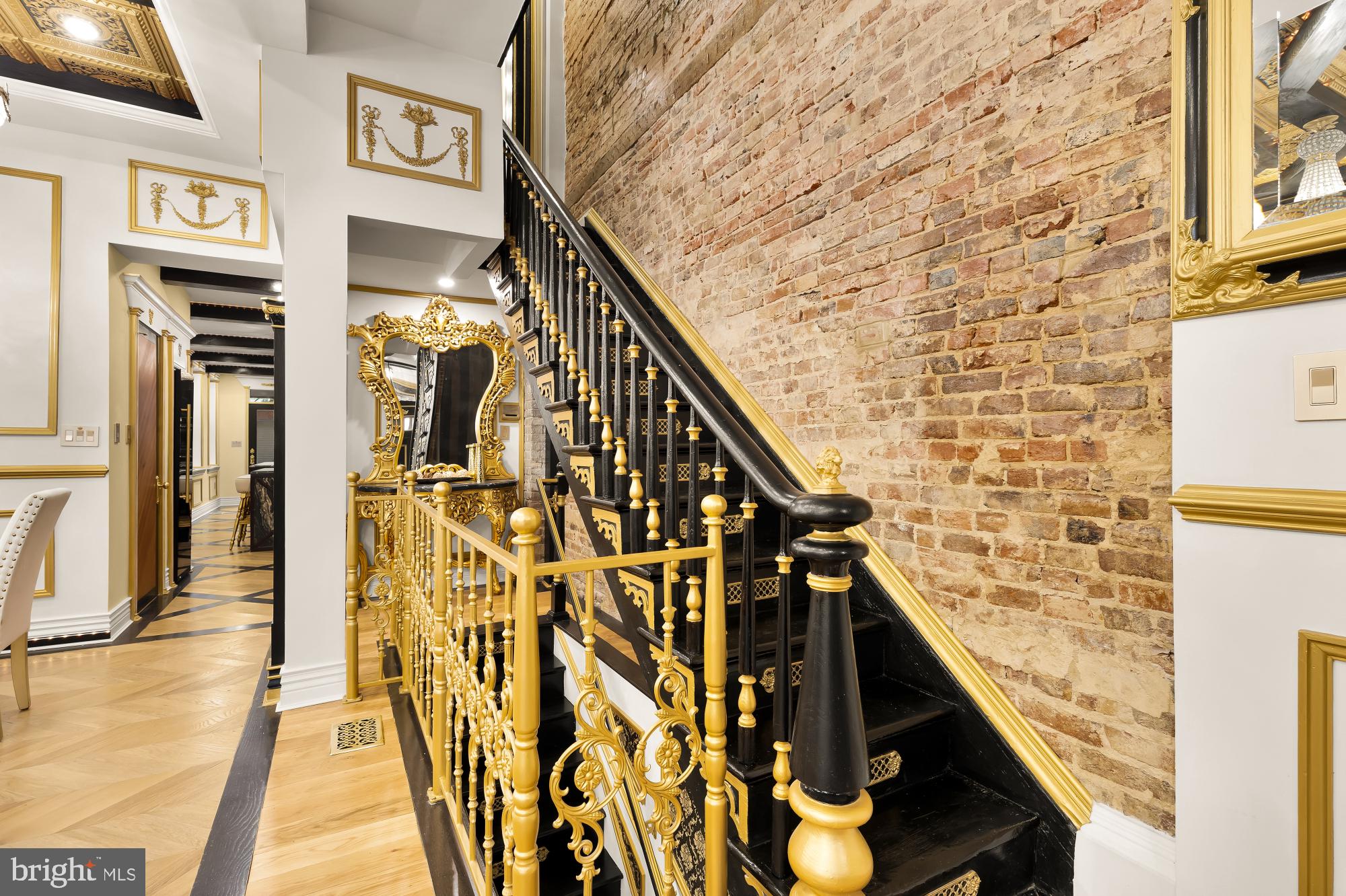 HISTORIC OLD TOWN - Residential