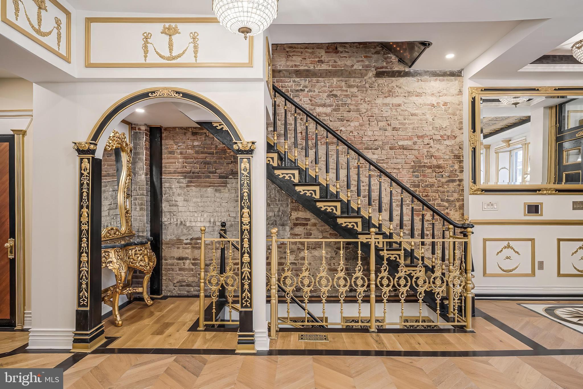 HISTORIC OLD TOWN - Residential