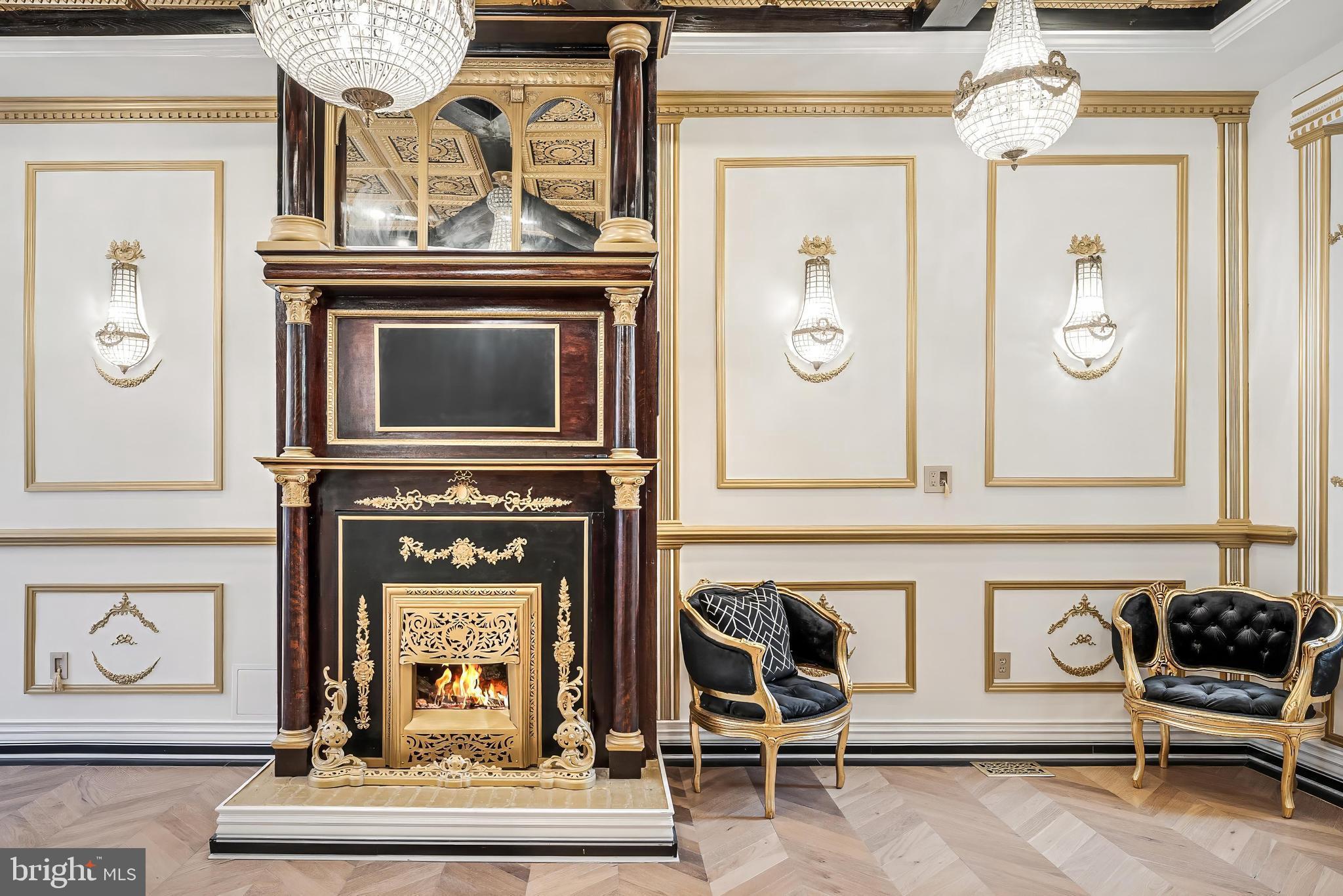 HISTORIC OLD TOWN - Residential