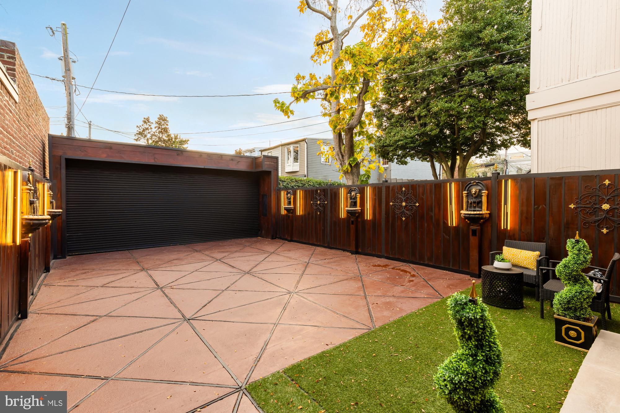 HISTORIC OLD TOWN - Residential