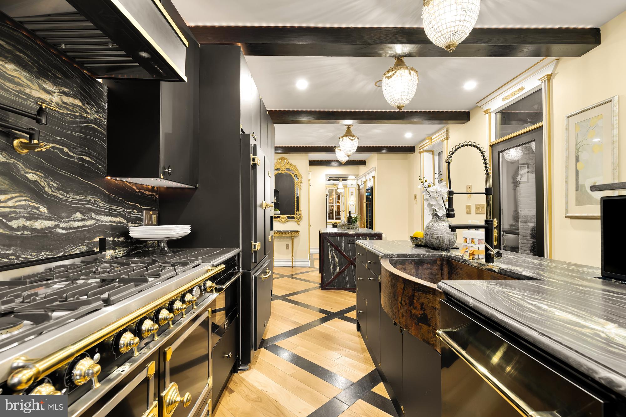 HISTORIC OLD TOWN - Residential