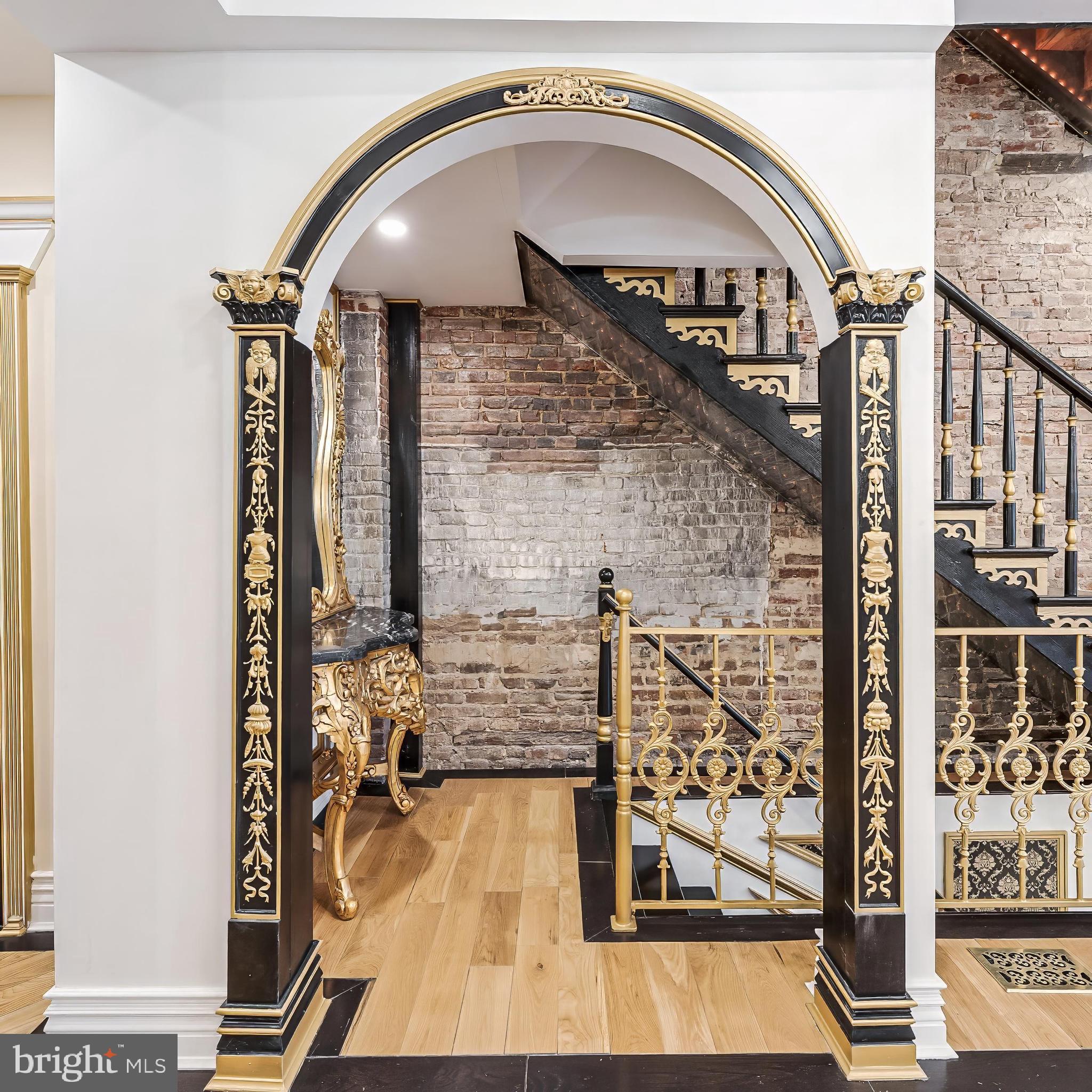 HISTORIC OLD TOWN - Residential