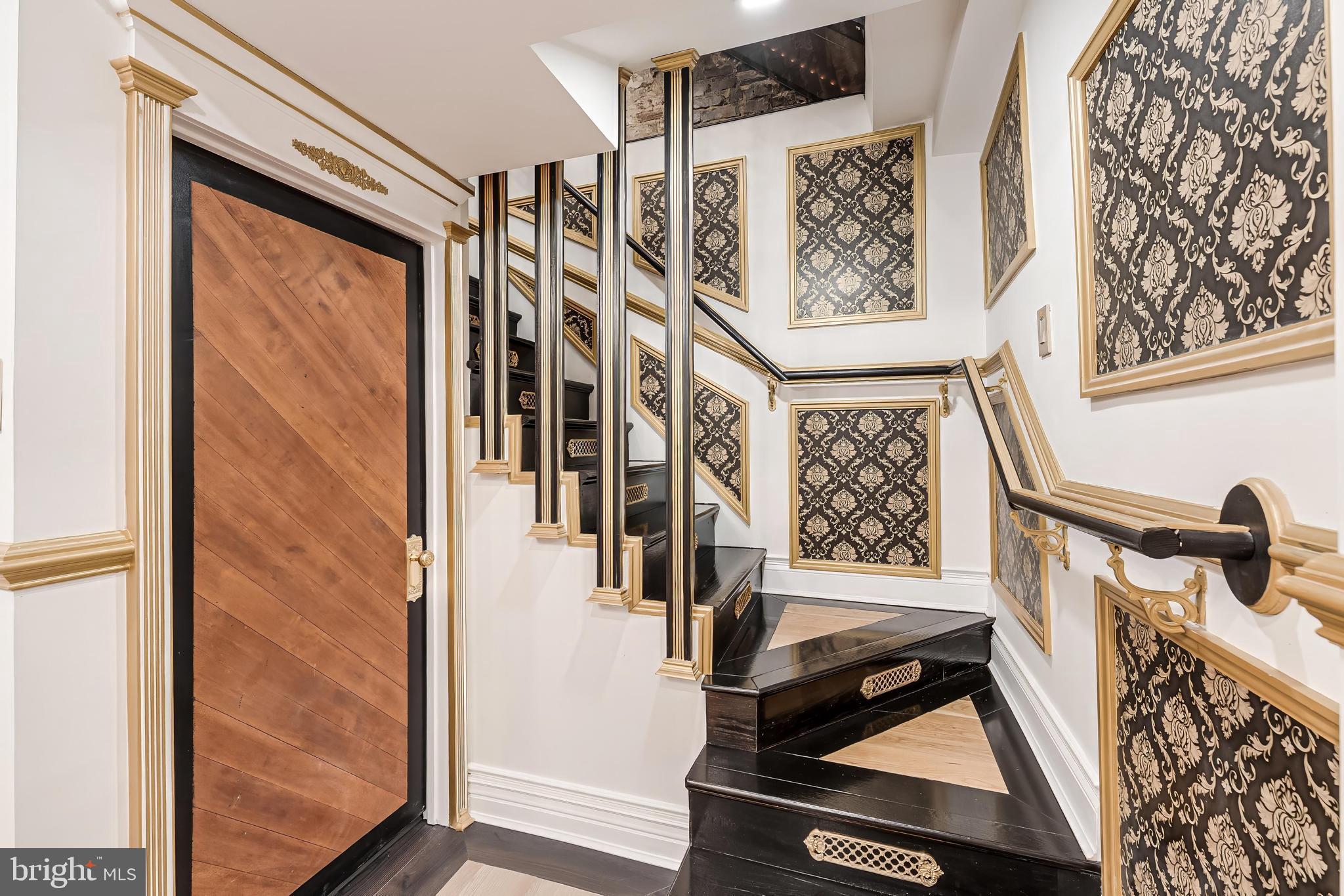 HISTORIC OLD TOWN - Residential