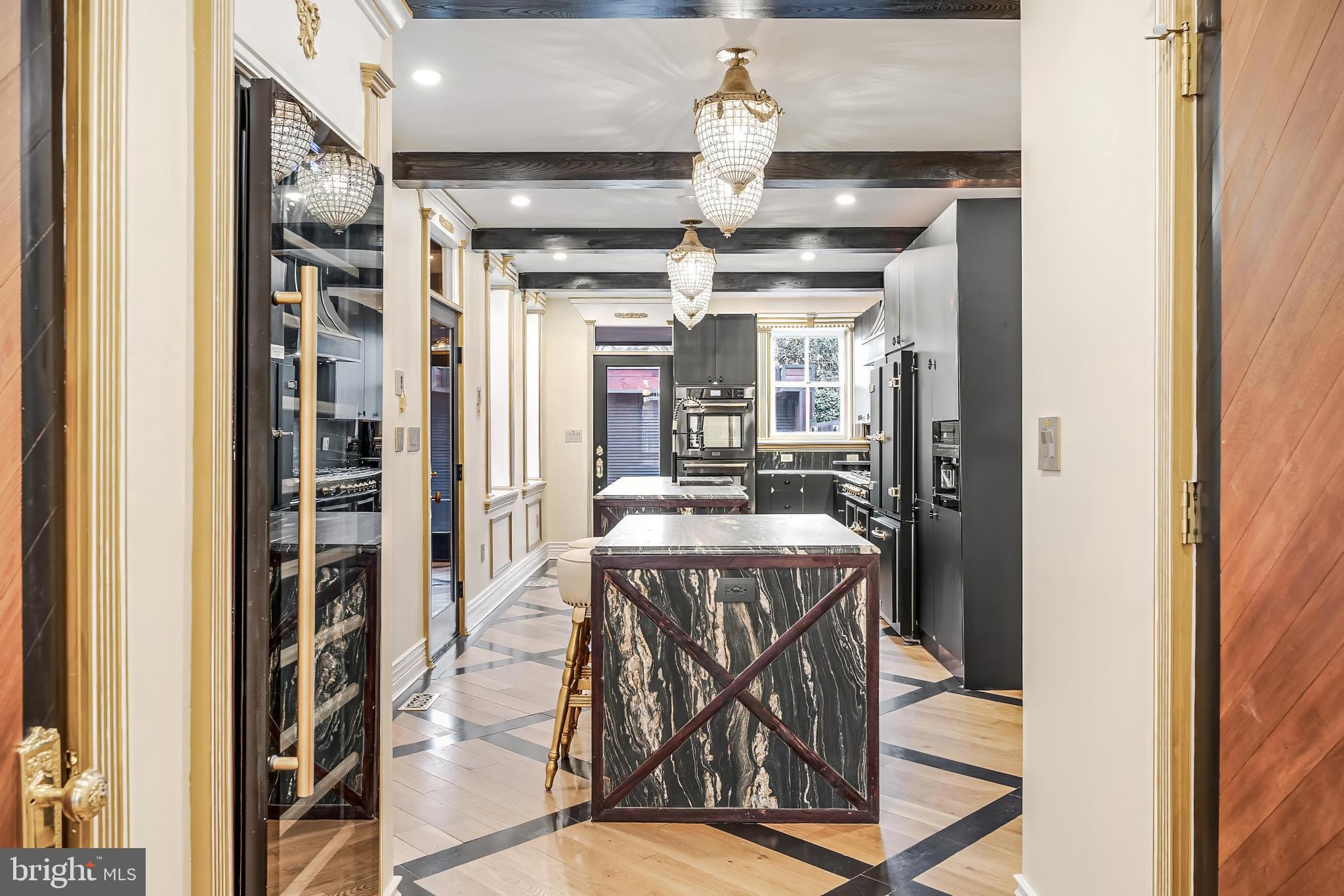 HISTORIC OLD TOWN - Residential