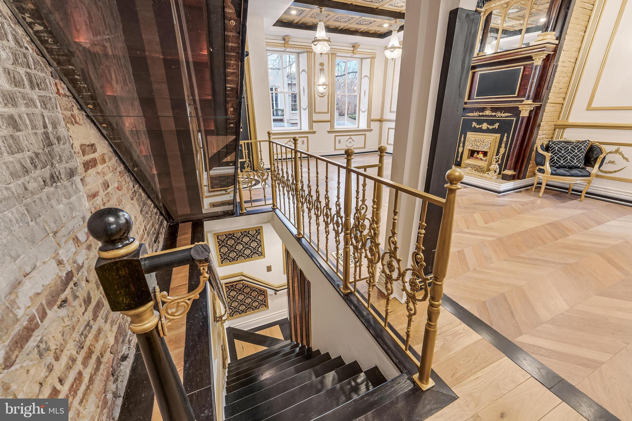 HISTORIC OLD TOWN - Residential