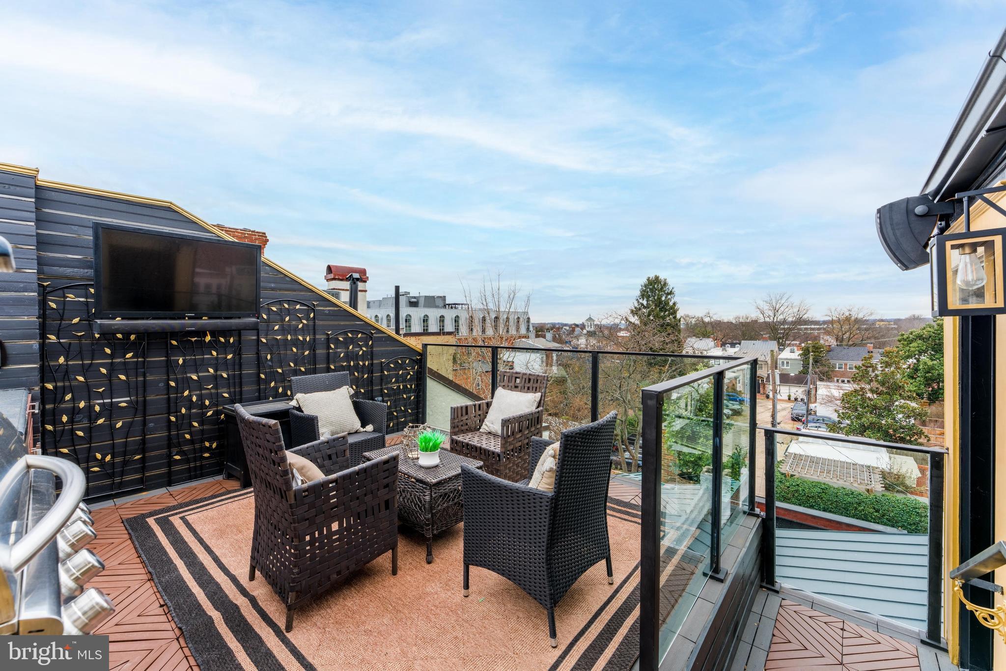 HISTORIC OLD TOWN - Residential