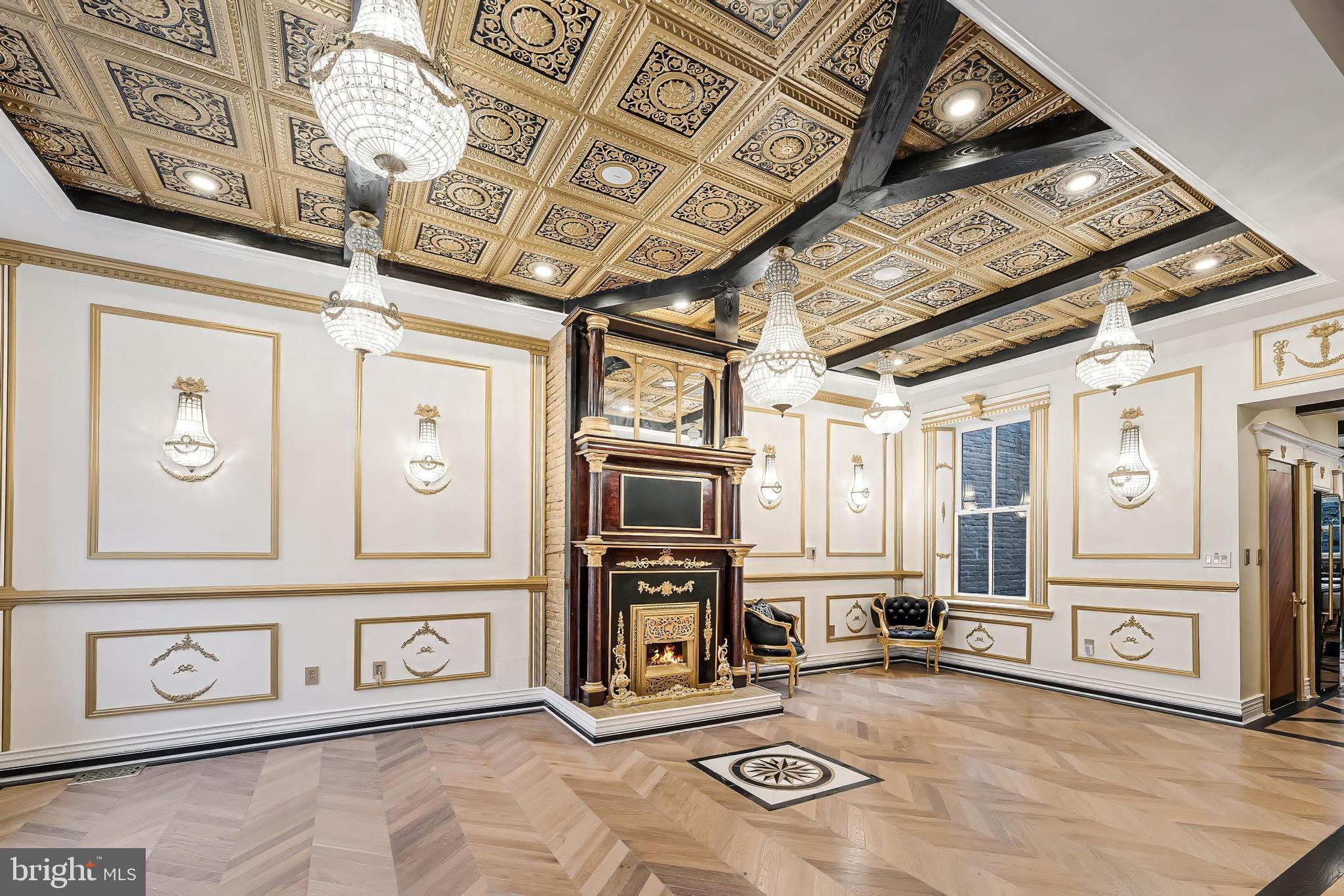 HISTORIC OLD TOWN - Residential