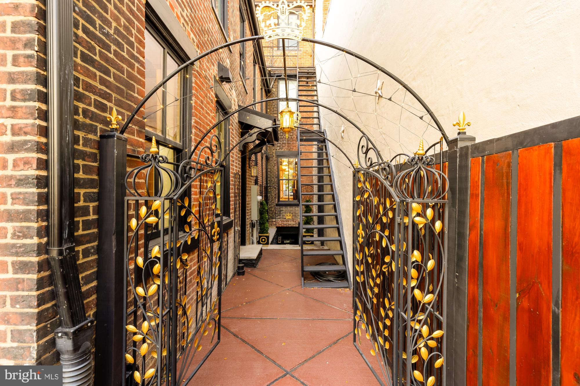 HISTORIC OLD TOWN - Residential