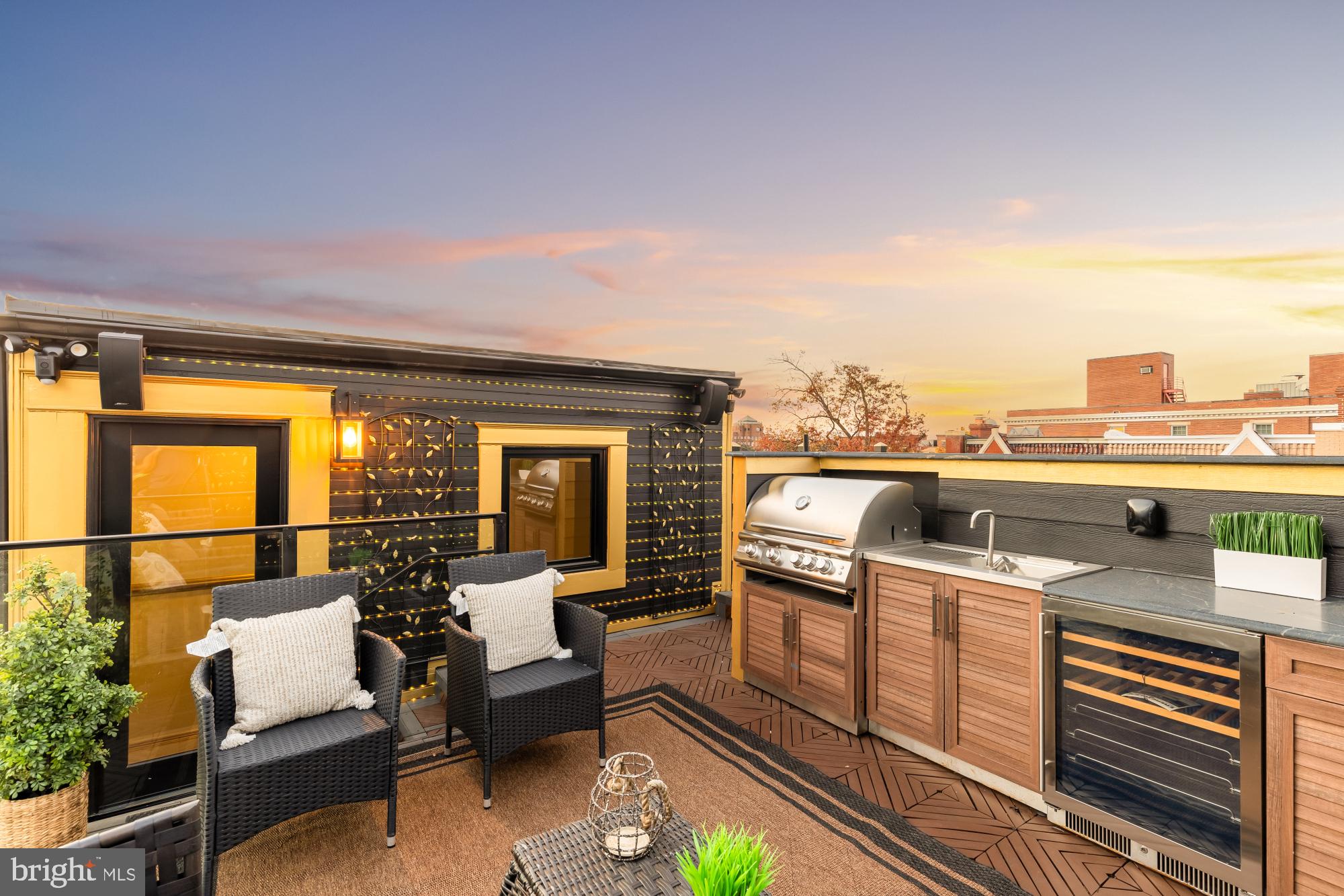 HISTORIC OLD TOWN - Residential