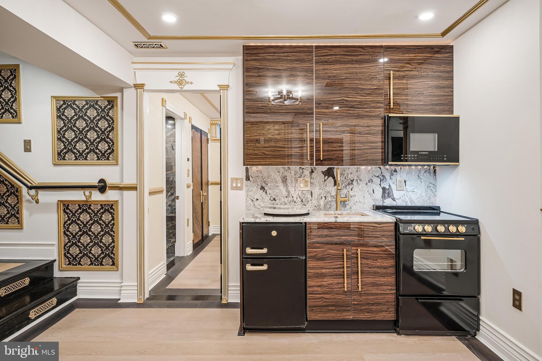 HISTORIC OLD TOWN - Residential