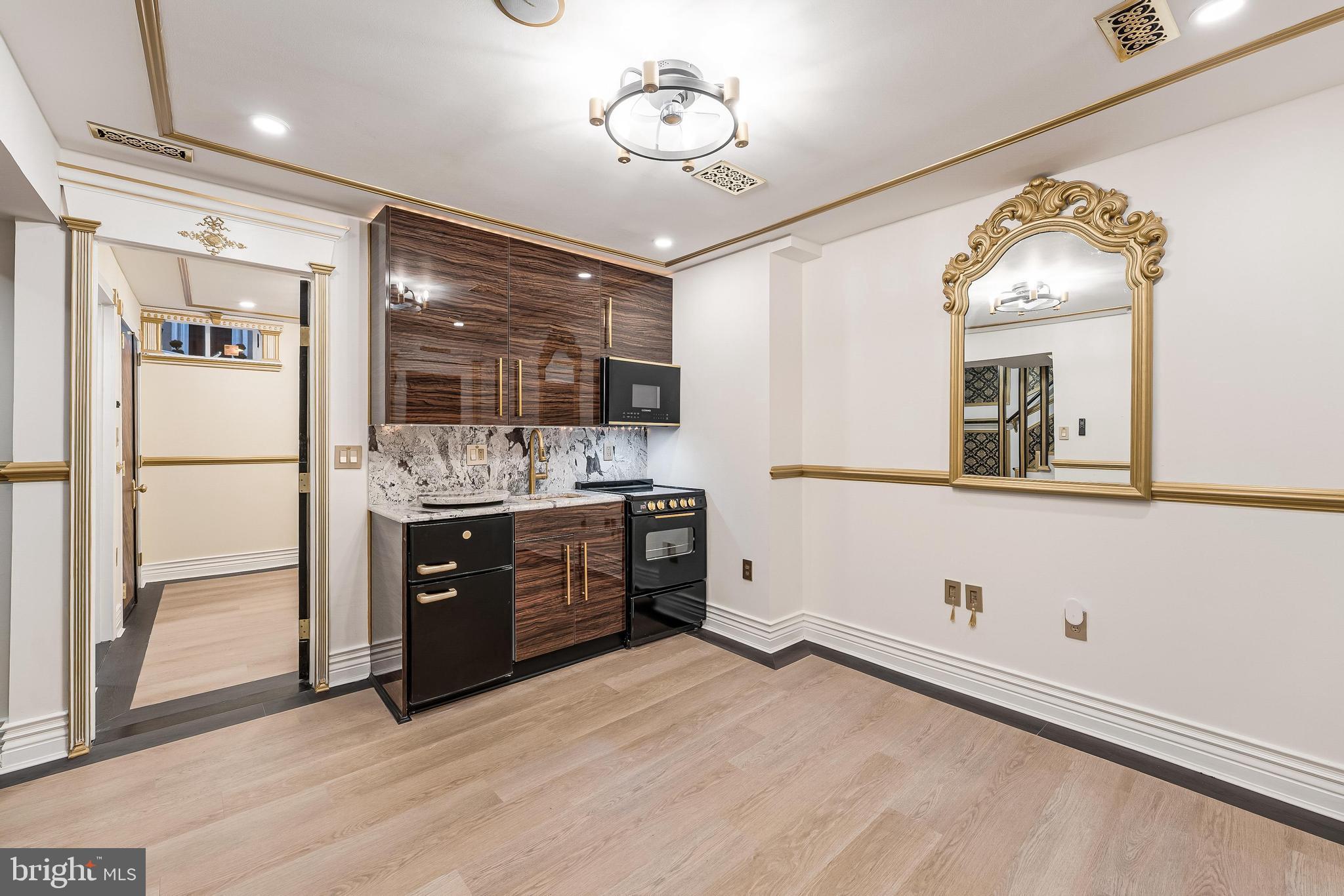 HISTORIC OLD TOWN - Residential