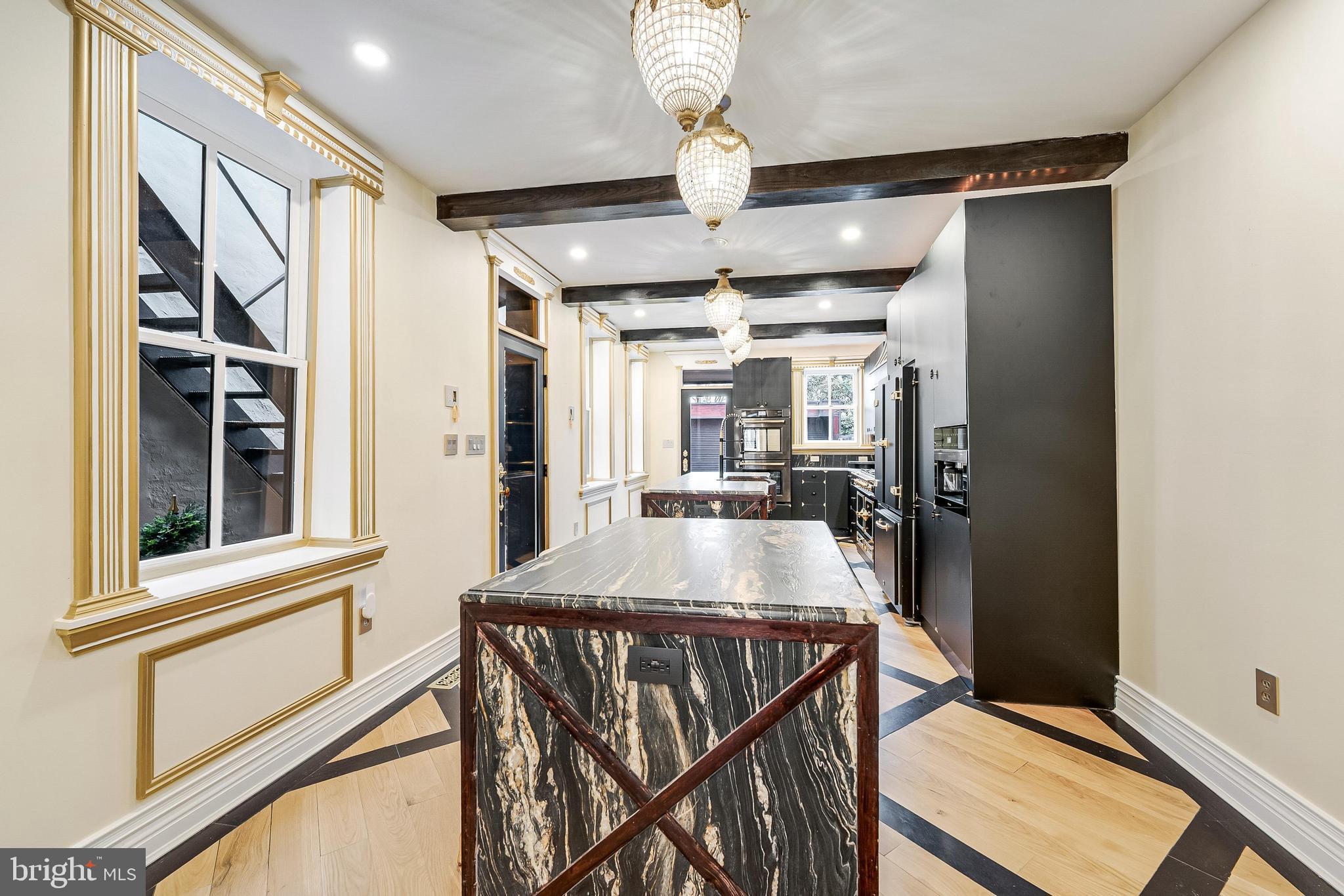 HISTORIC OLD TOWN - Residential