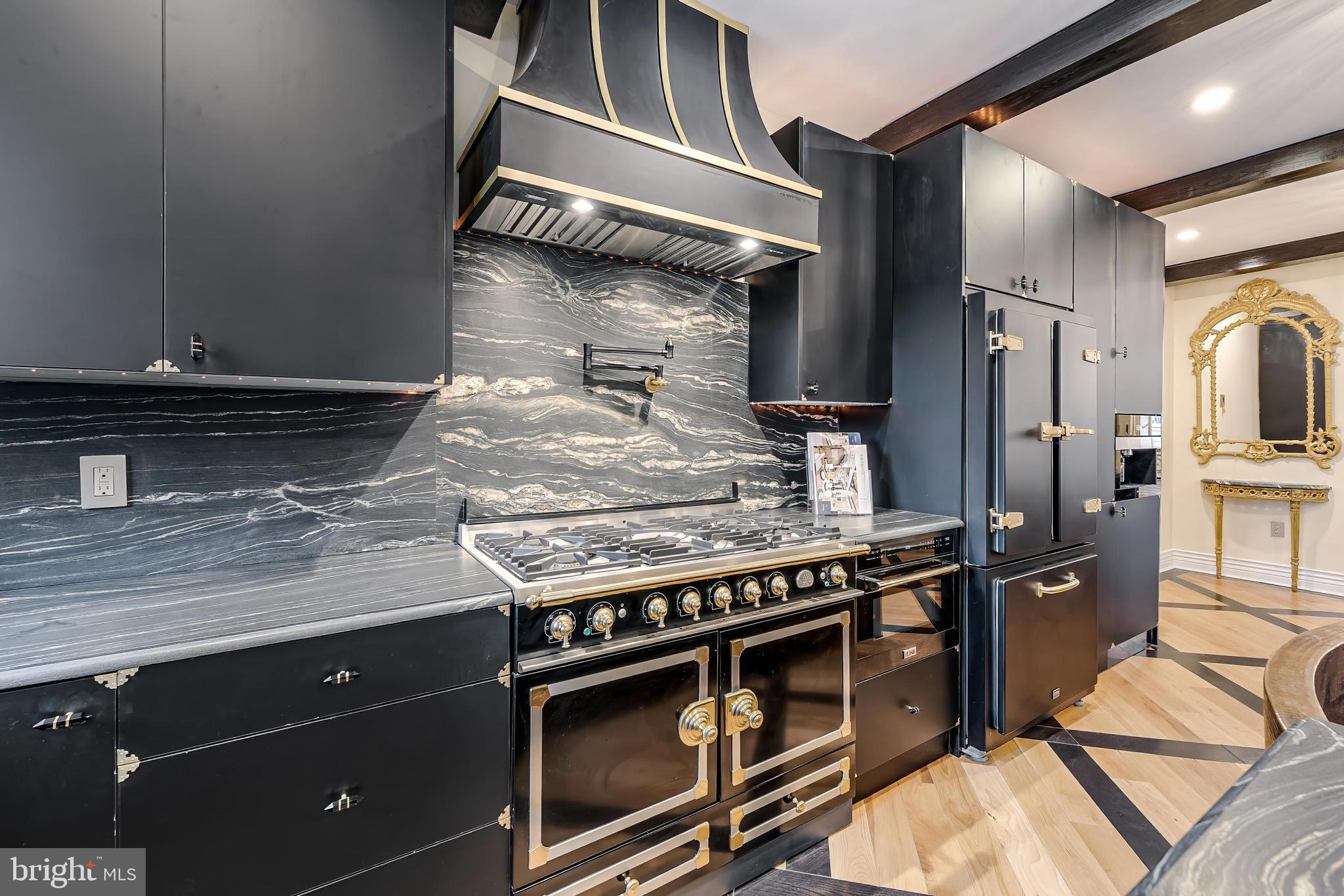 HISTORIC OLD TOWN - Residential