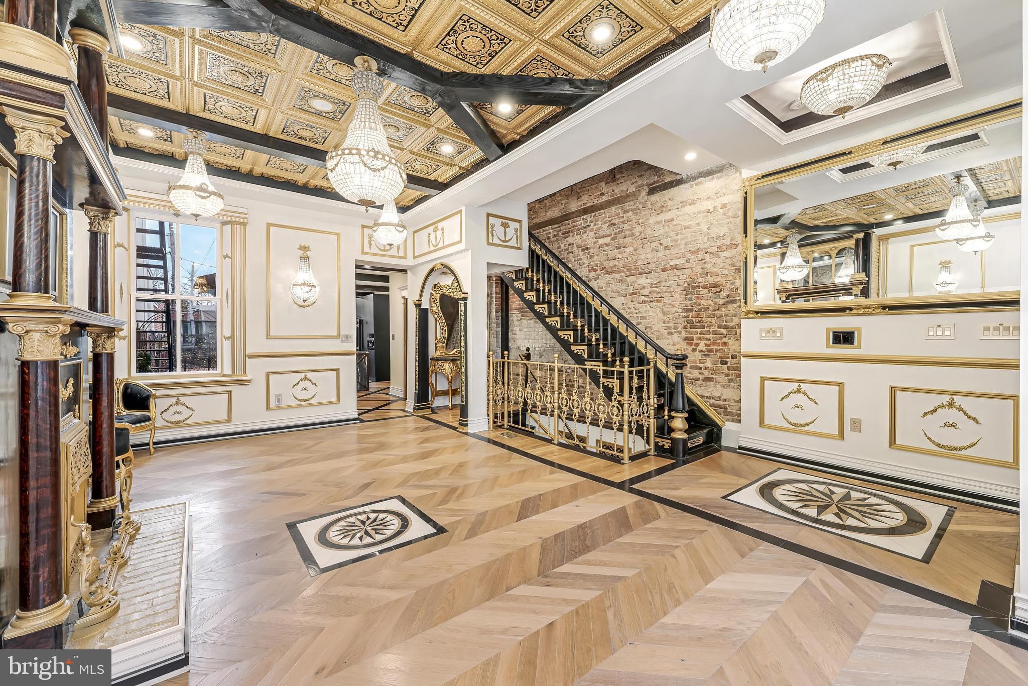 HISTORIC OLD TOWN - Residential