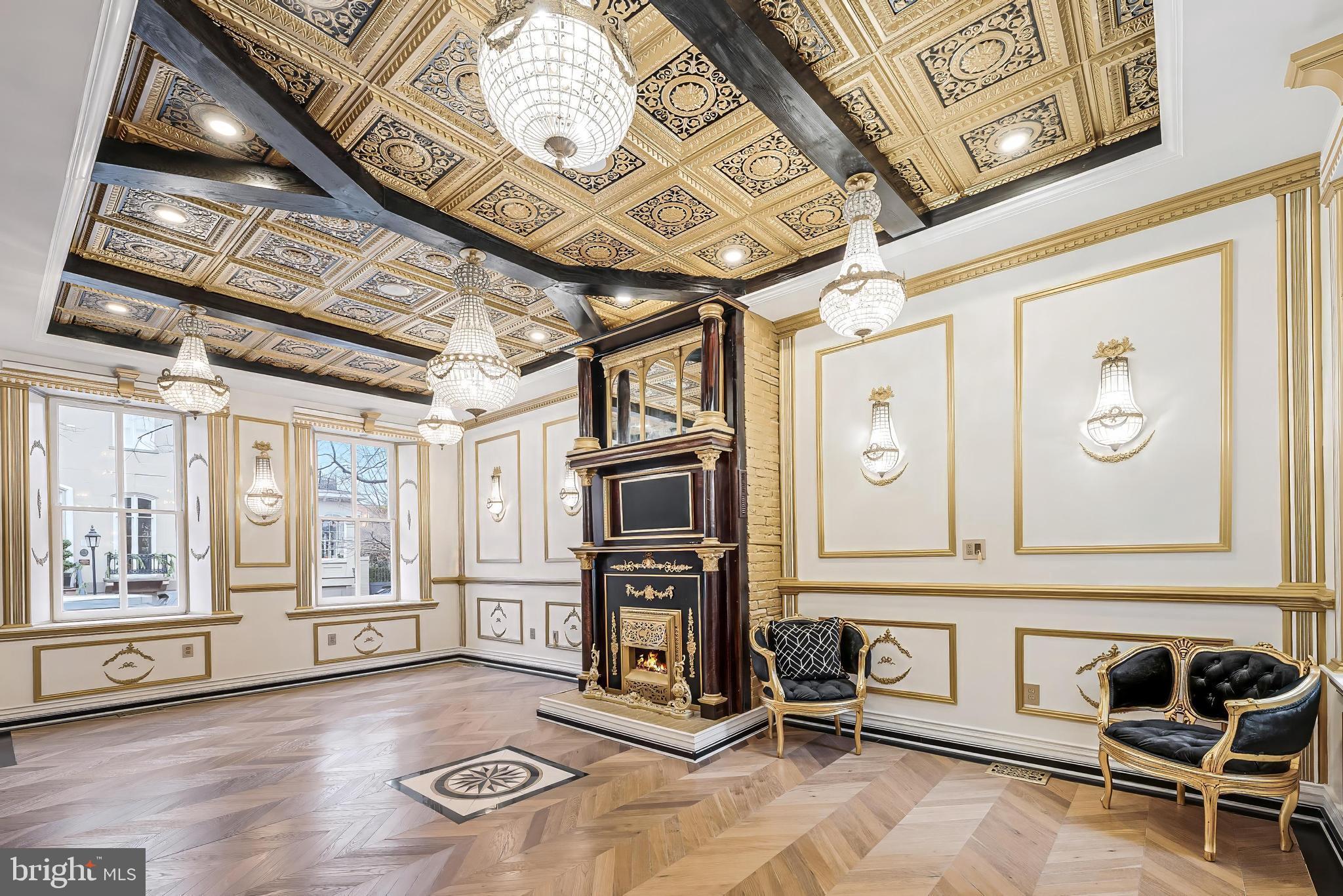 HISTORIC OLD TOWN - Residential