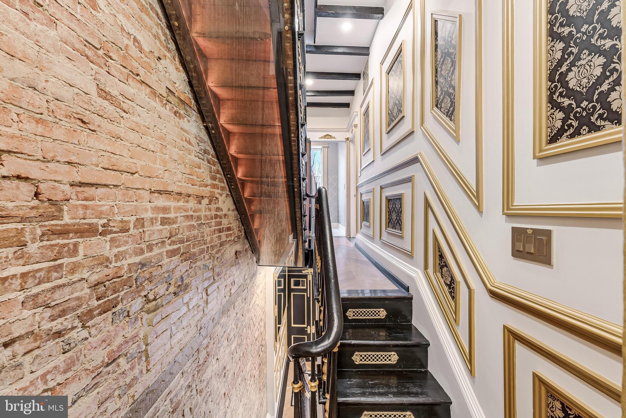 HISTORIC OLD TOWN - Residential