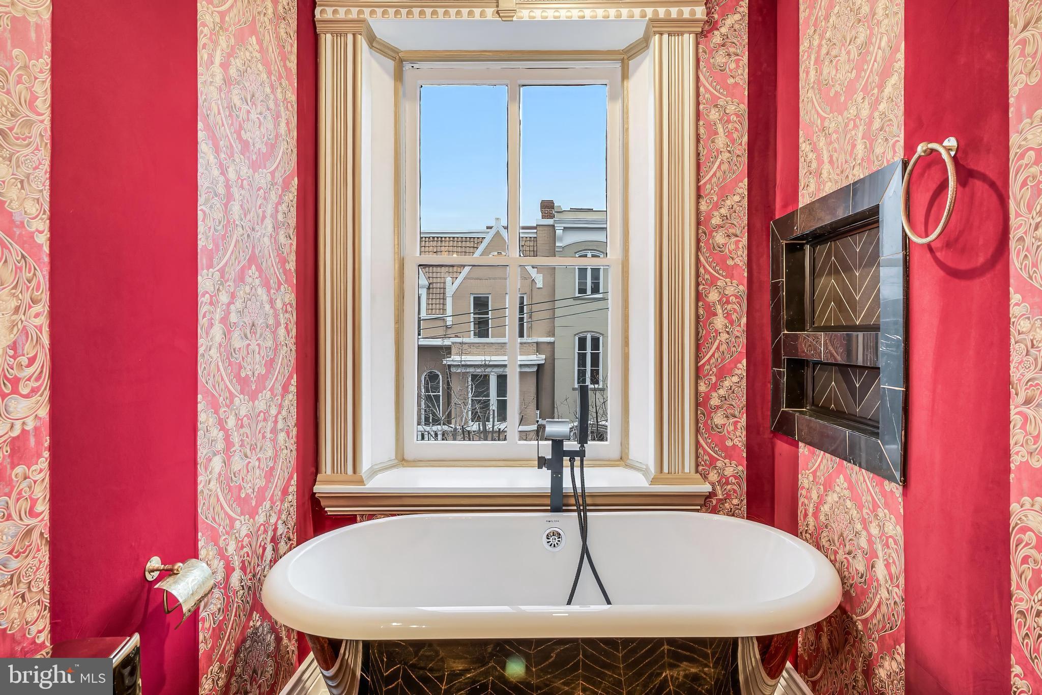 HISTORIC OLD TOWN - Residential