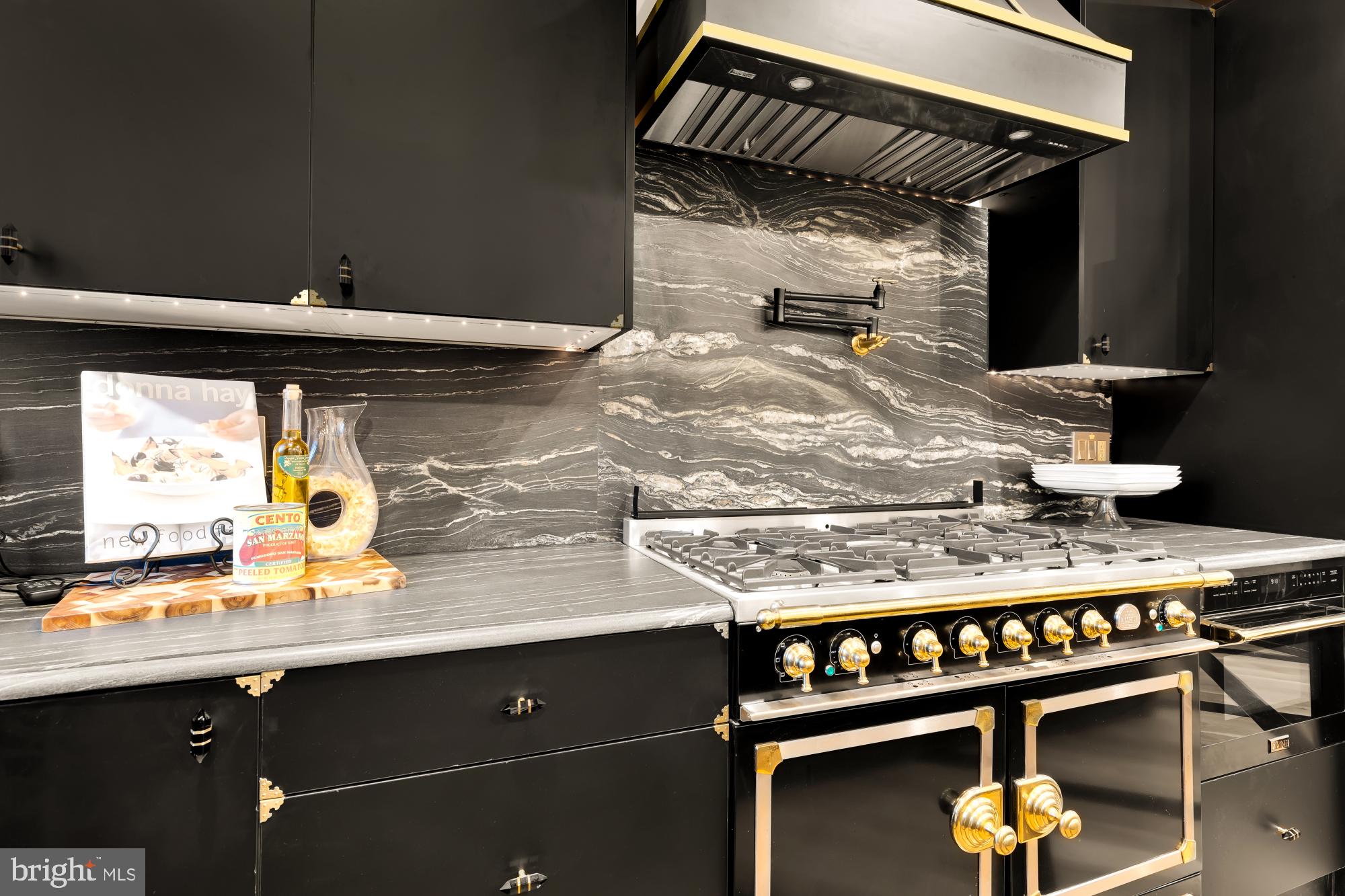 HISTORIC OLD TOWN - Residential