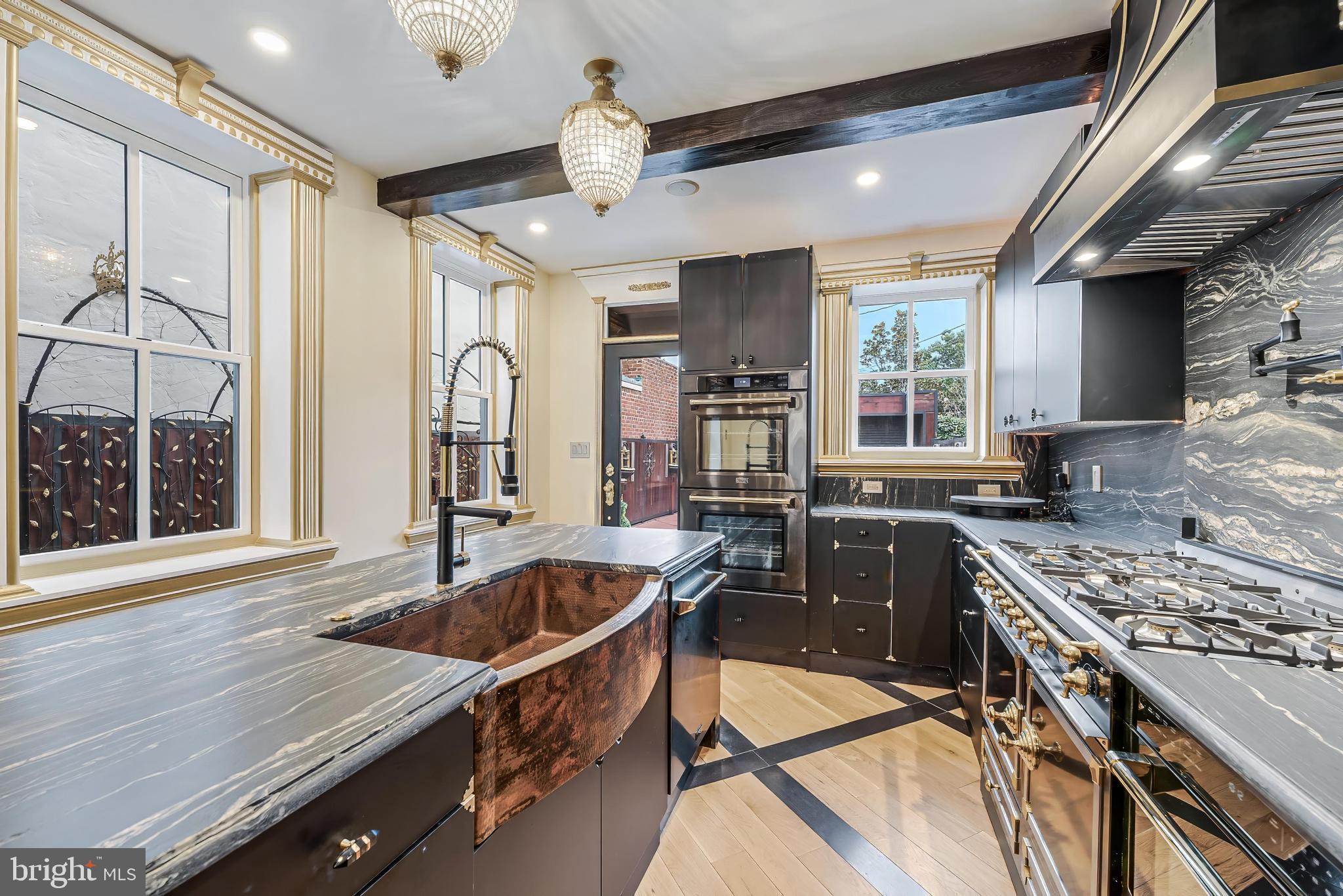 HISTORIC OLD TOWN - Residential