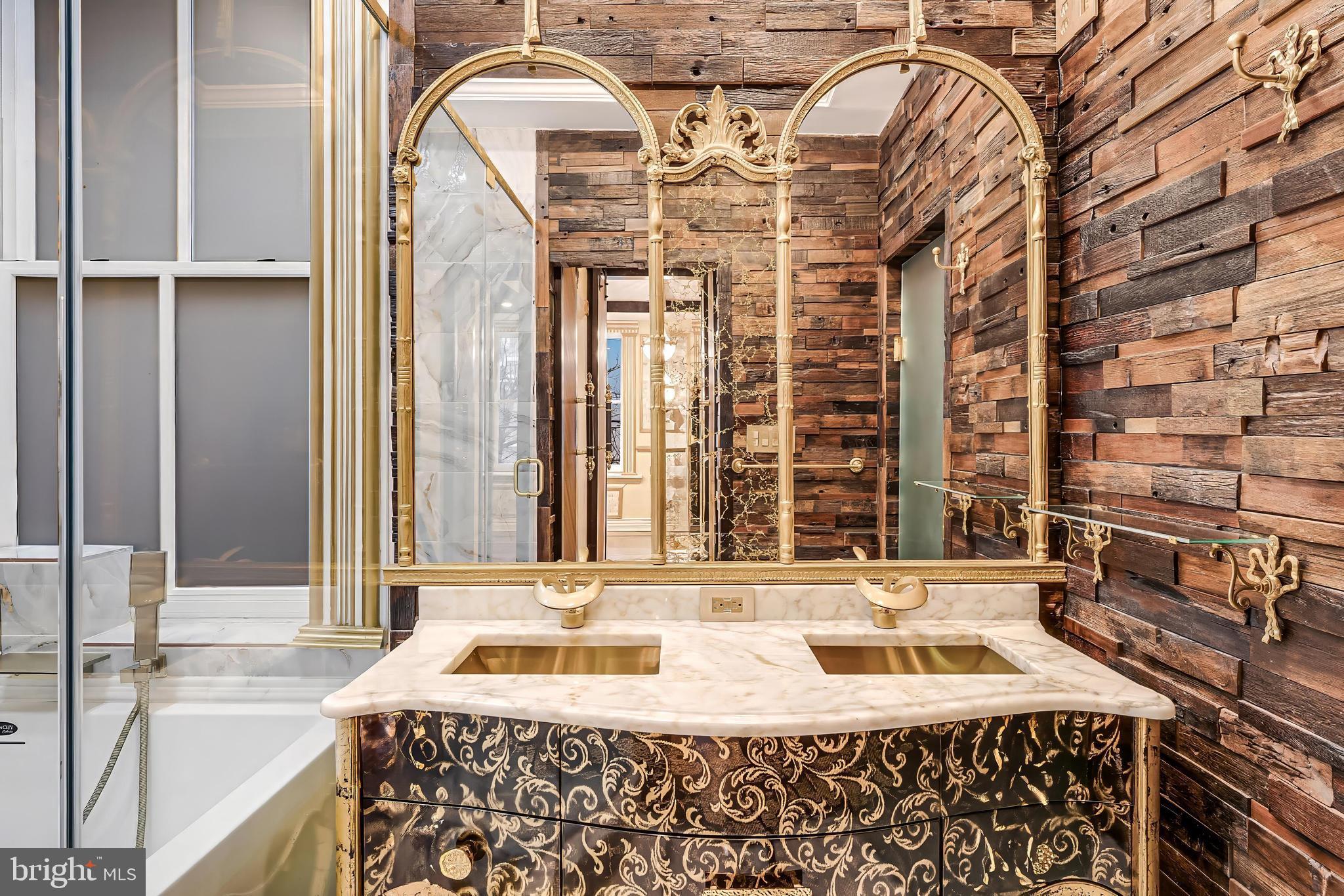 HISTORIC OLD TOWN - Residential