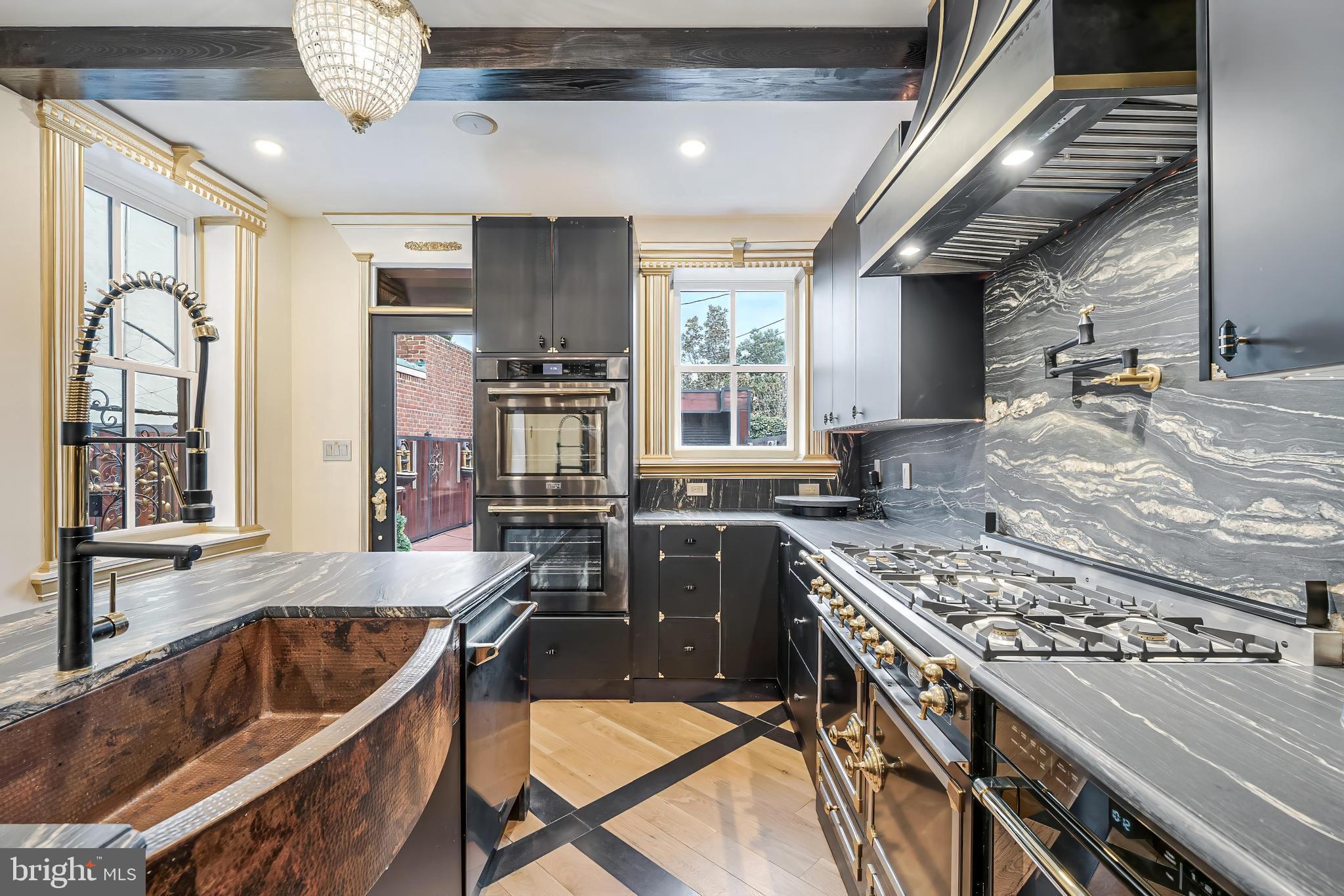 HISTORIC OLD TOWN - Residential