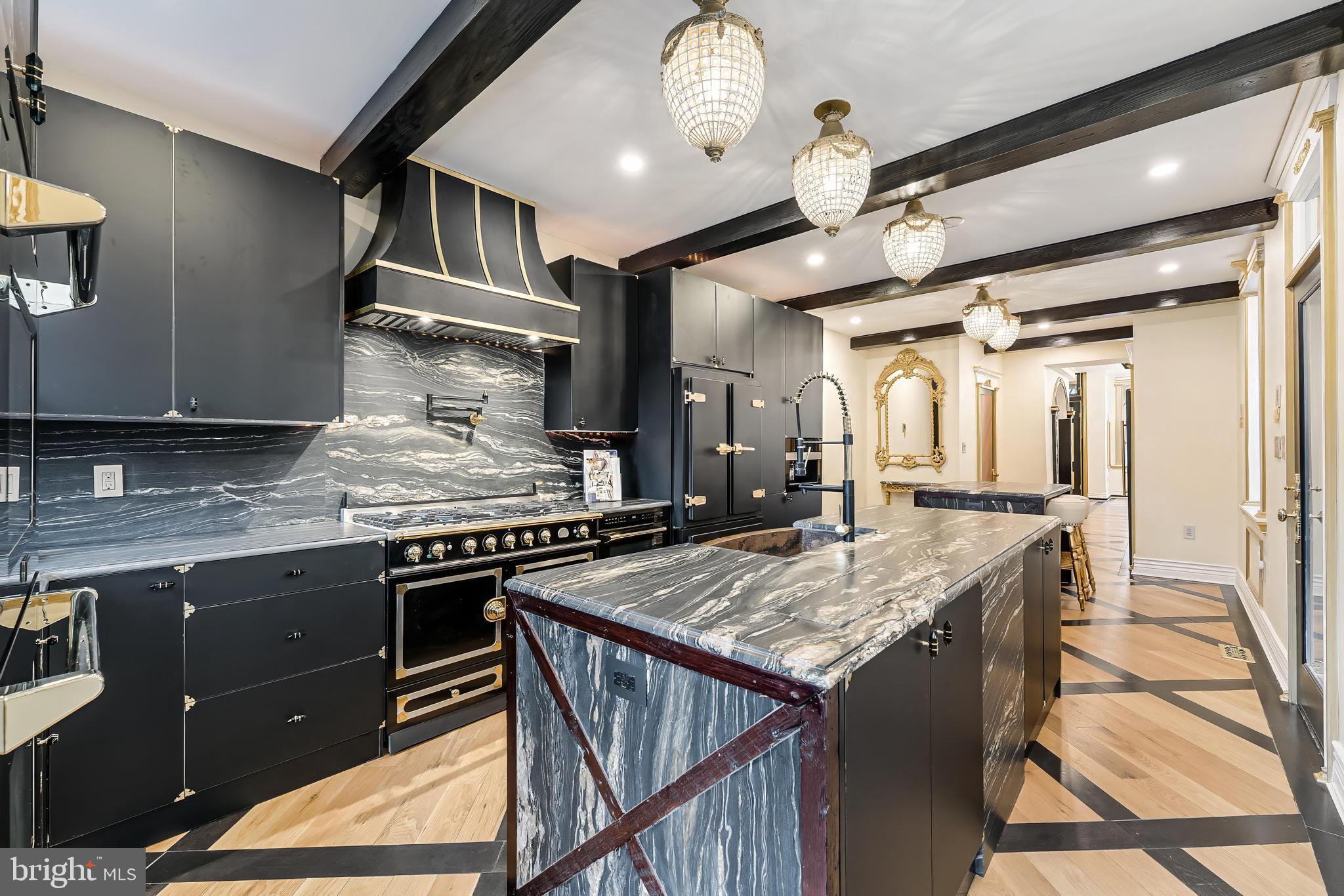 HISTORIC OLD TOWN - Residential