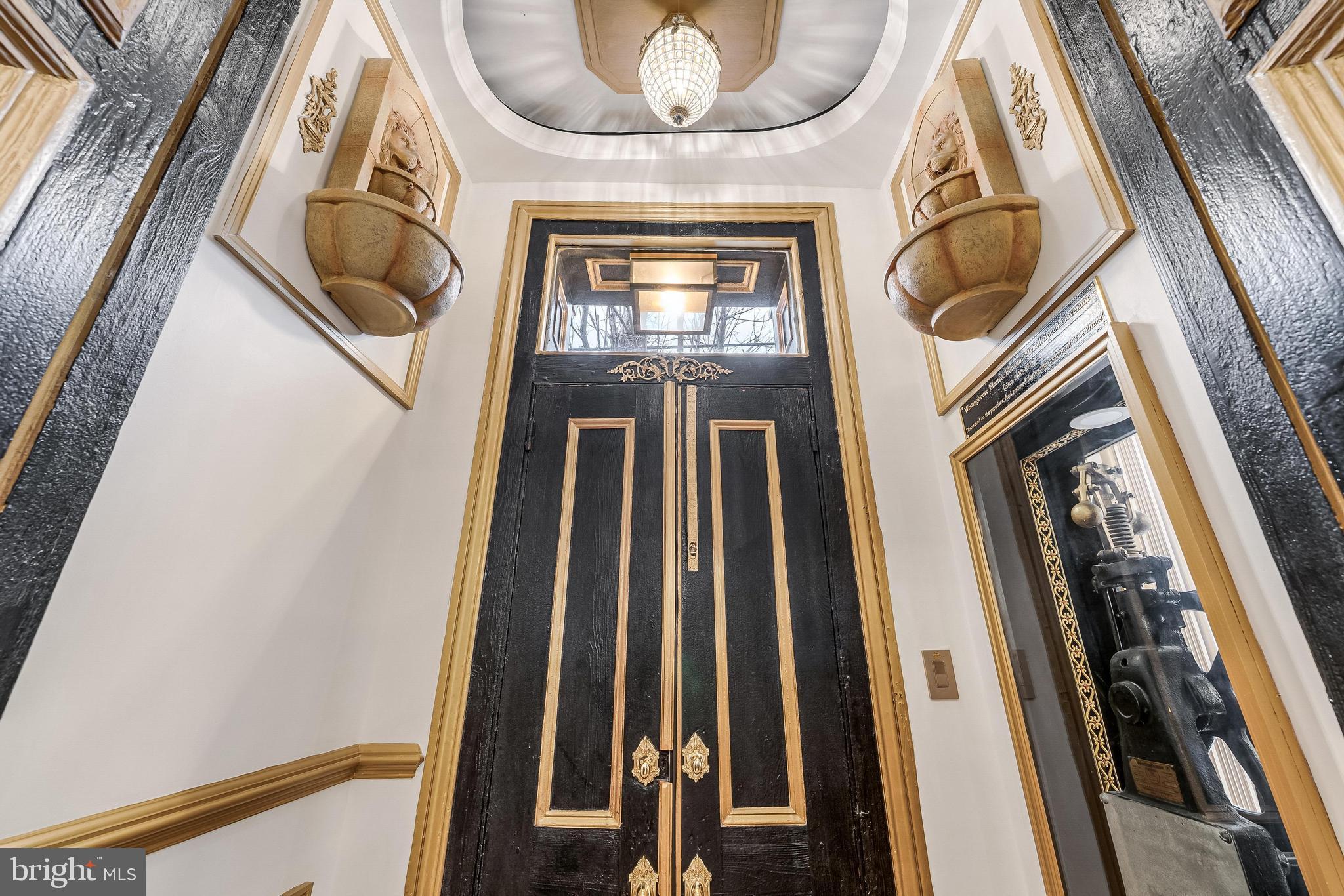 HISTORIC OLD TOWN - Residential