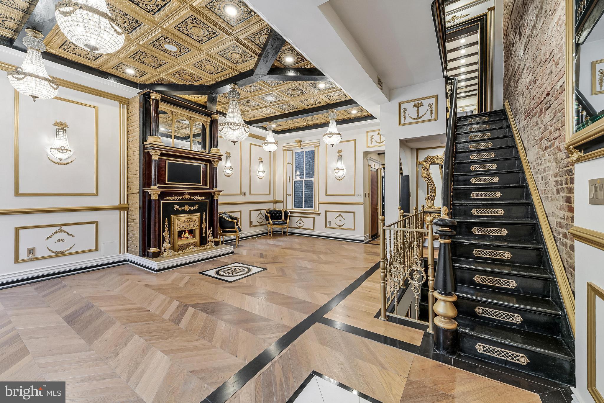 HISTORIC OLD TOWN - Residential