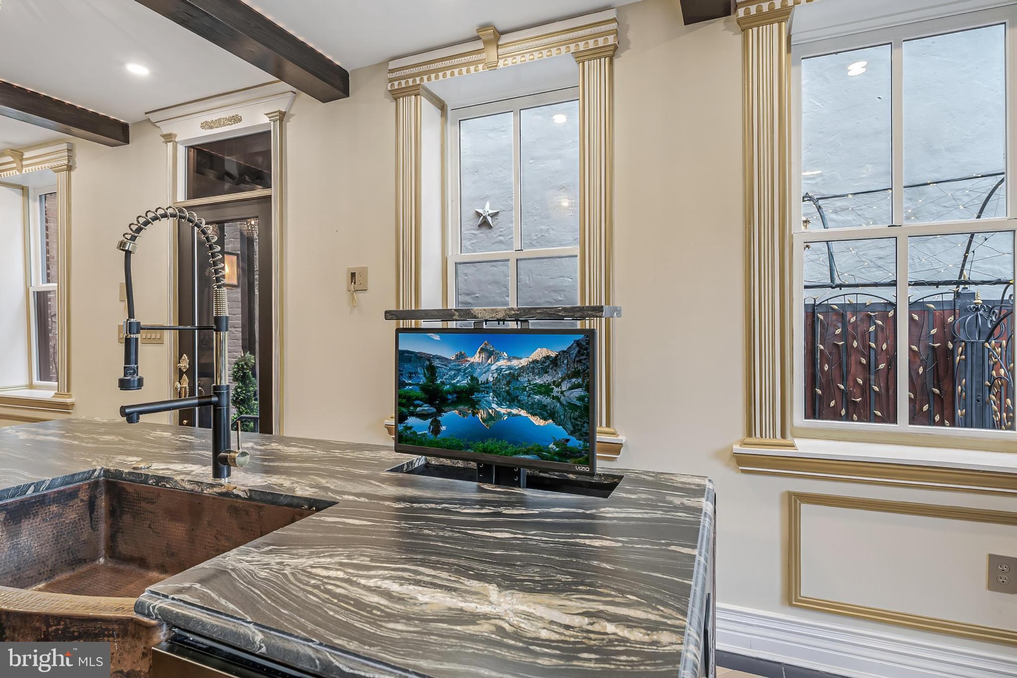 HISTORIC OLD TOWN - Residential