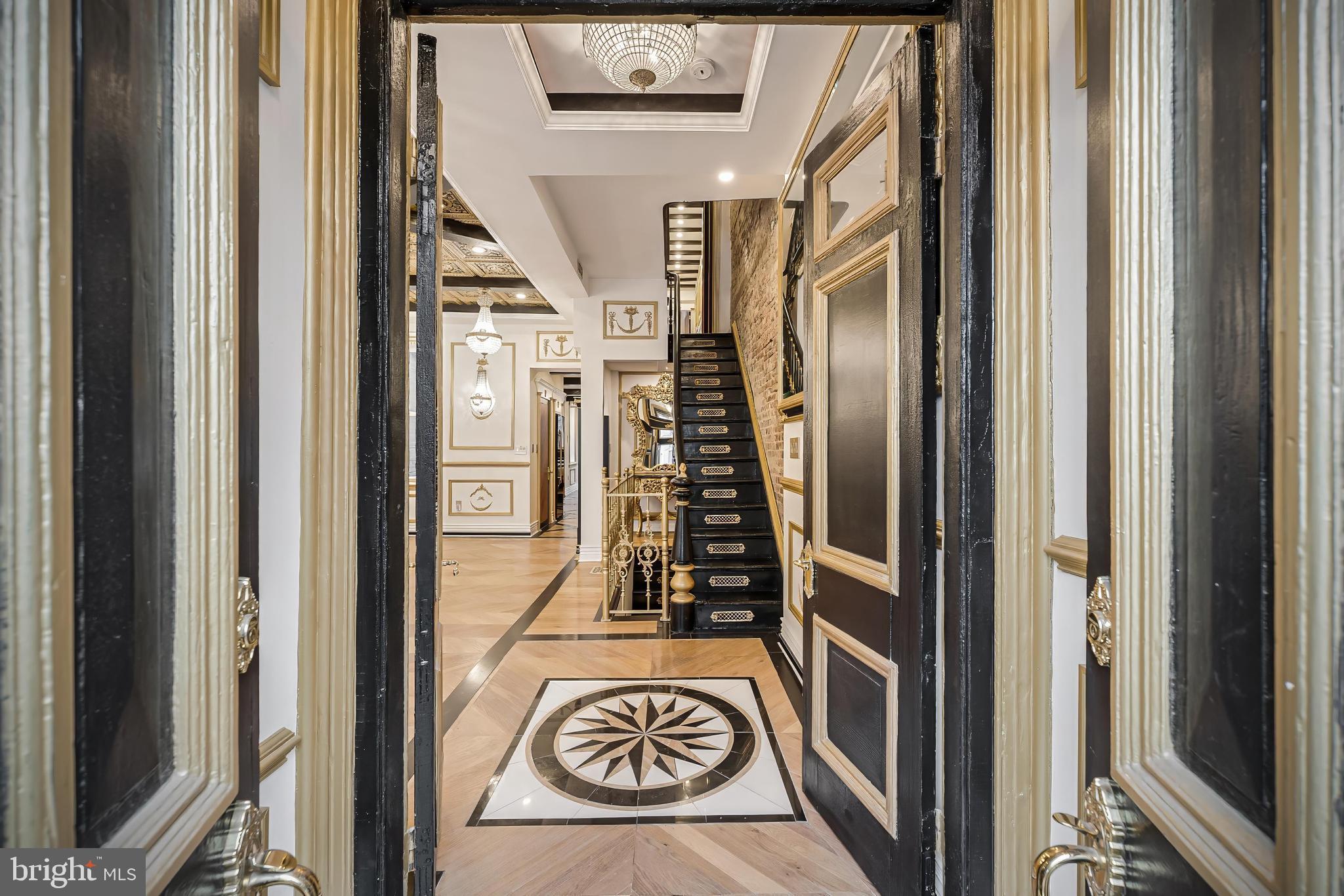 HISTORIC OLD TOWN - Residential