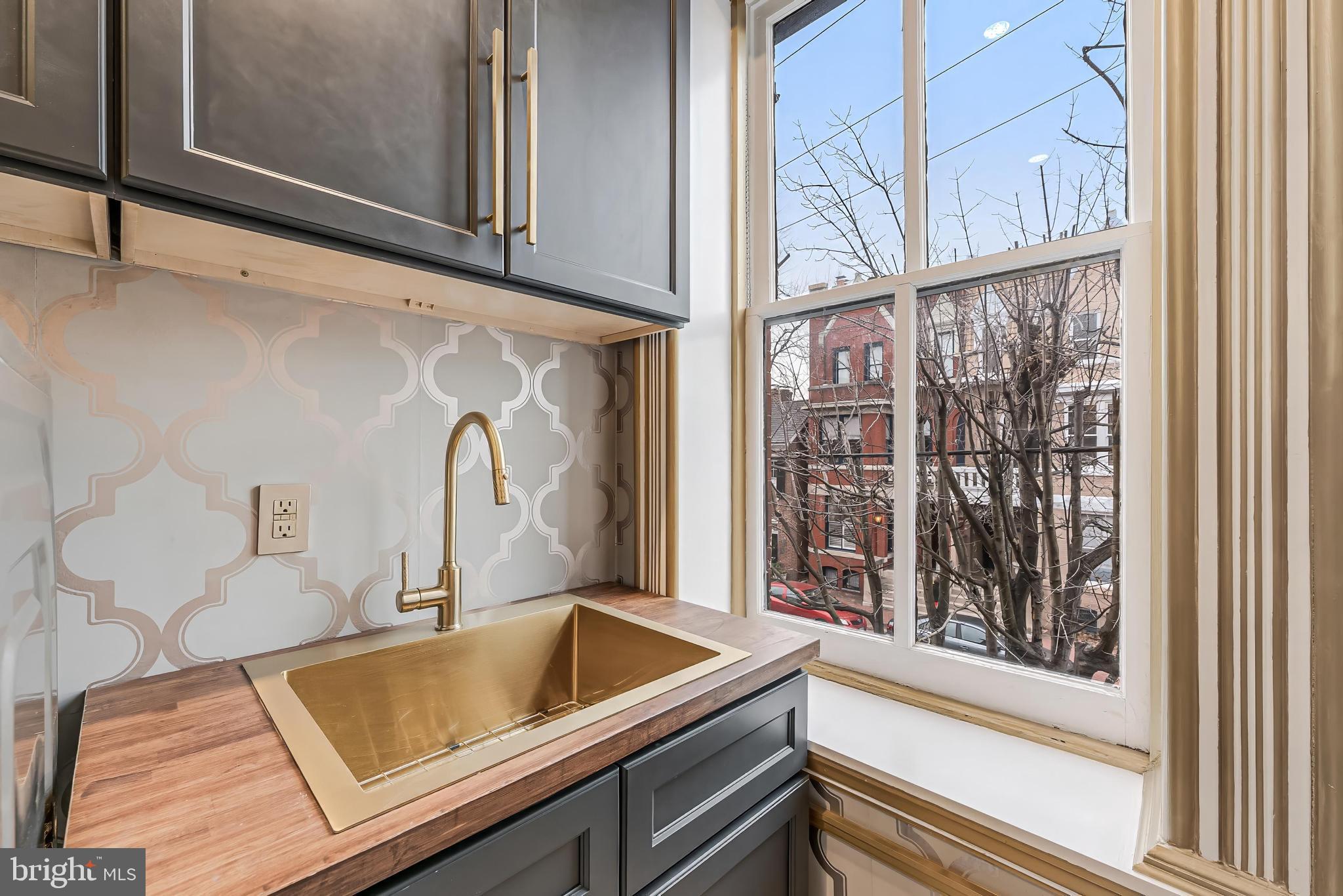 HISTORIC OLD TOWN - Residential