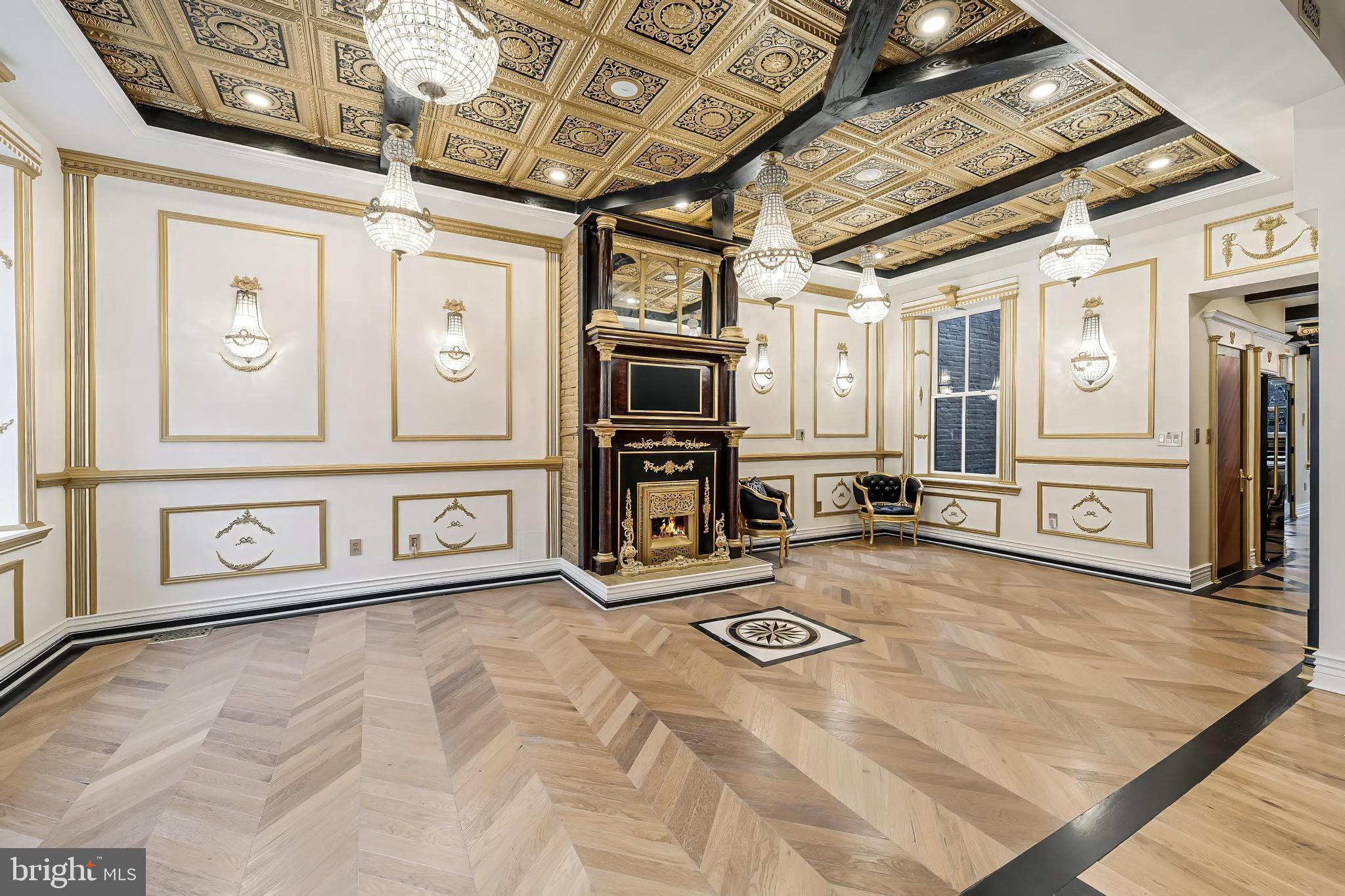 HISTORIC OLD TOWN - Residential