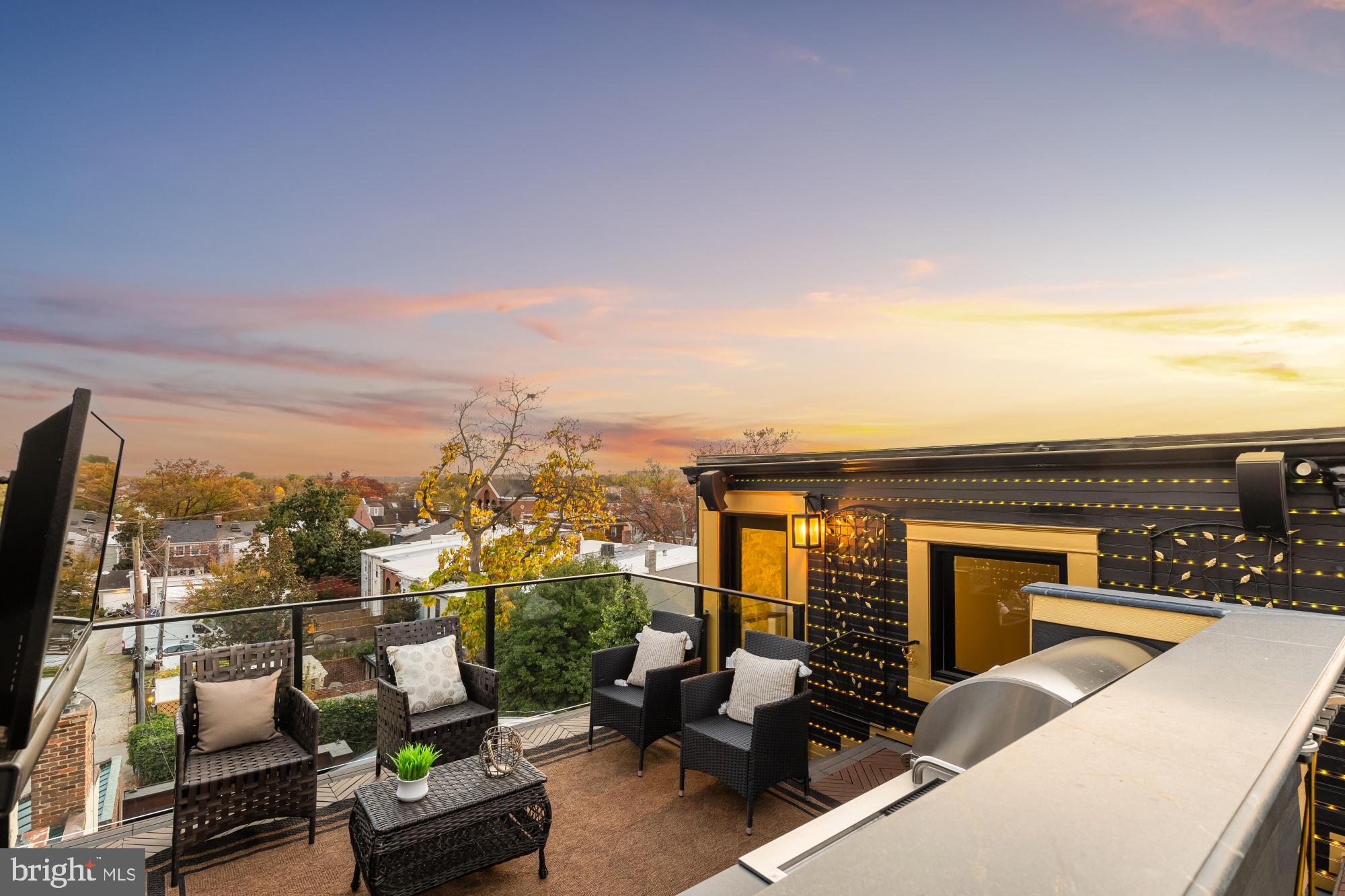 HISTORIC OLD TOWN - Residential