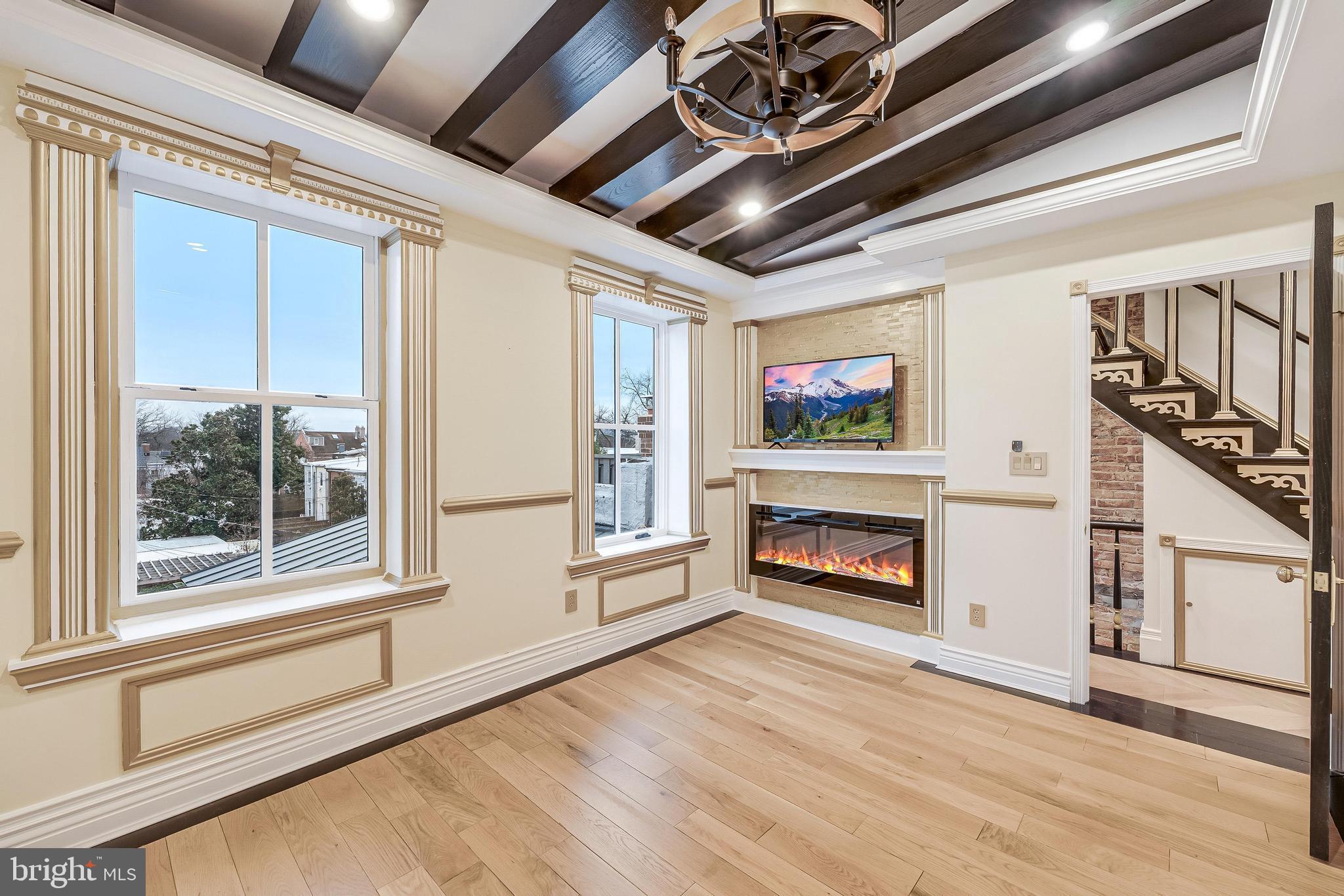 HISTORIC OLD TOWN - Residential