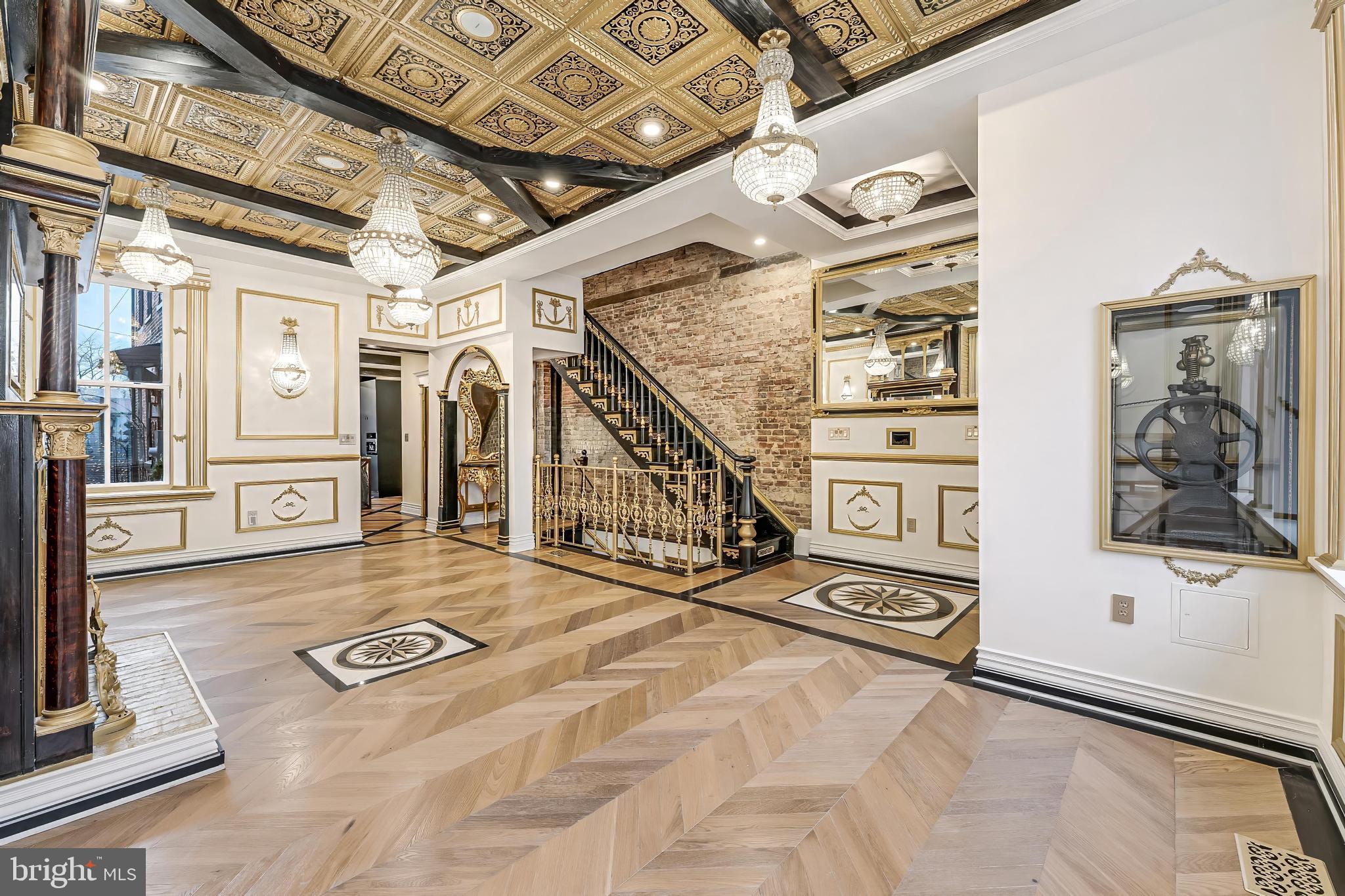 HISTORIC OLD TOWN - Residential