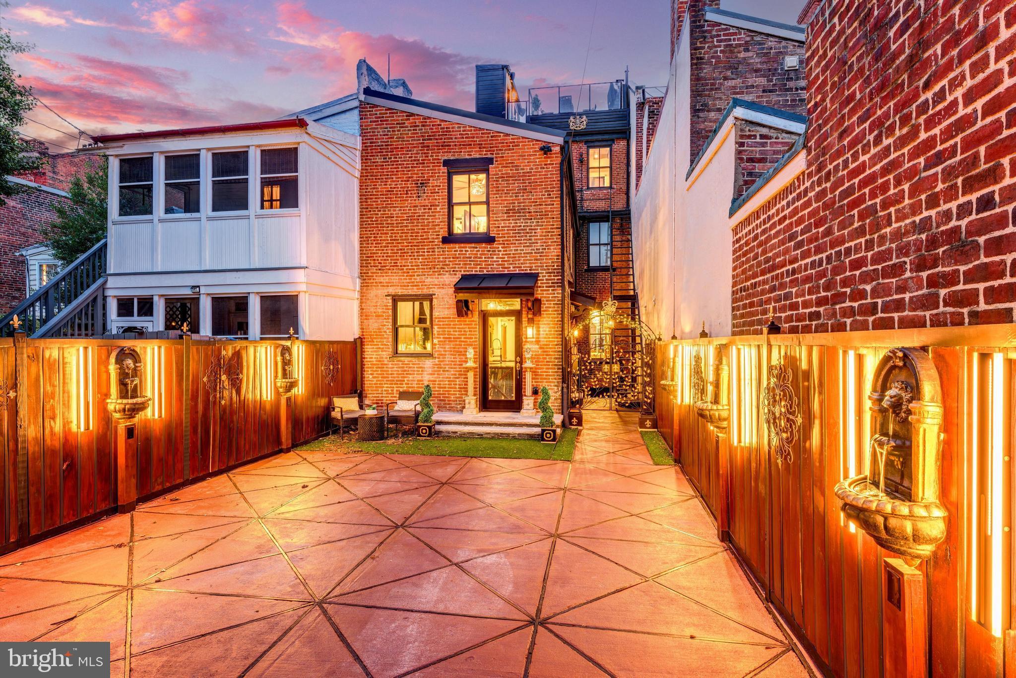 HISTORIC OLD TOWN - Residential