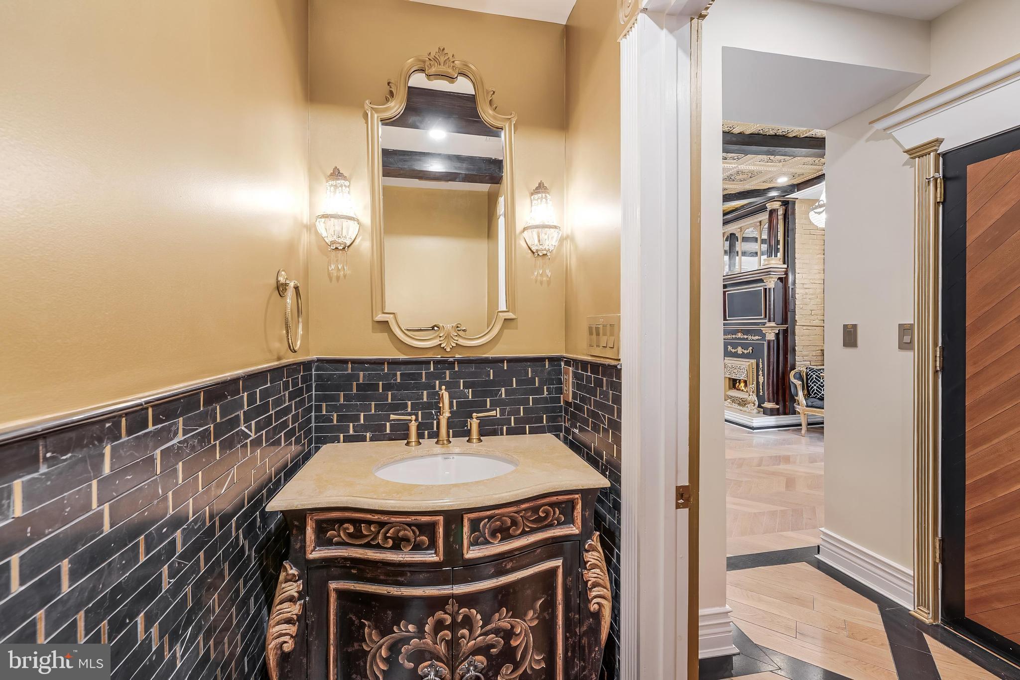 HISTORIC OLD TOWN - Residential