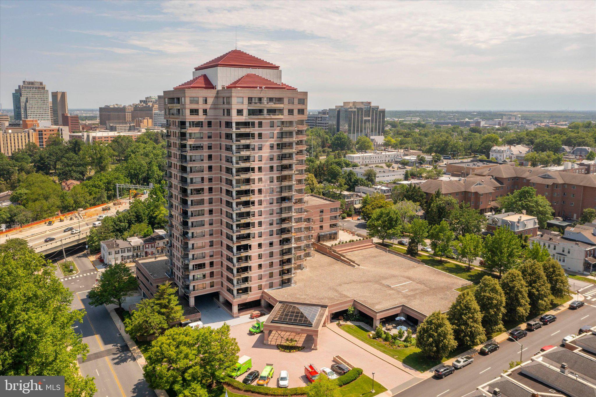 1100 LOVERING AVENUE 1202