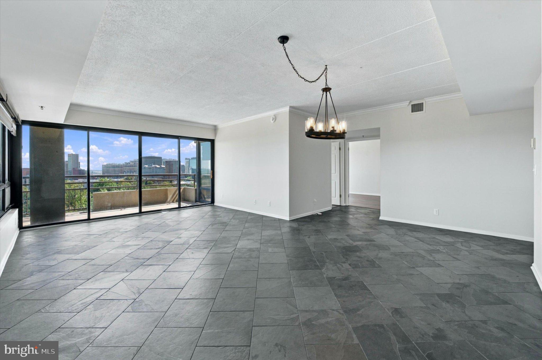 1100 LOVERING AVENUE 1202