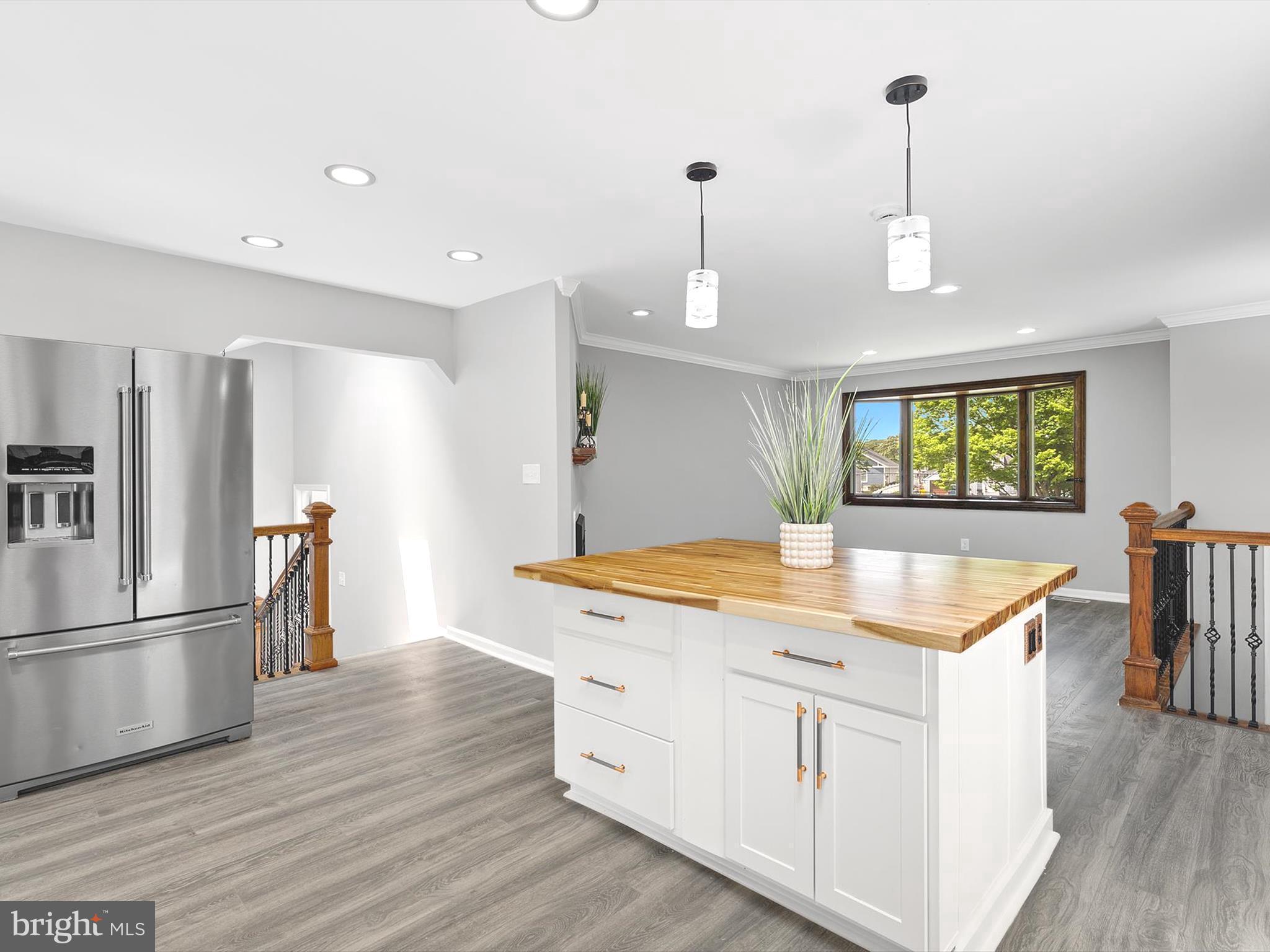 8139 FOREST GLEN DRIVE