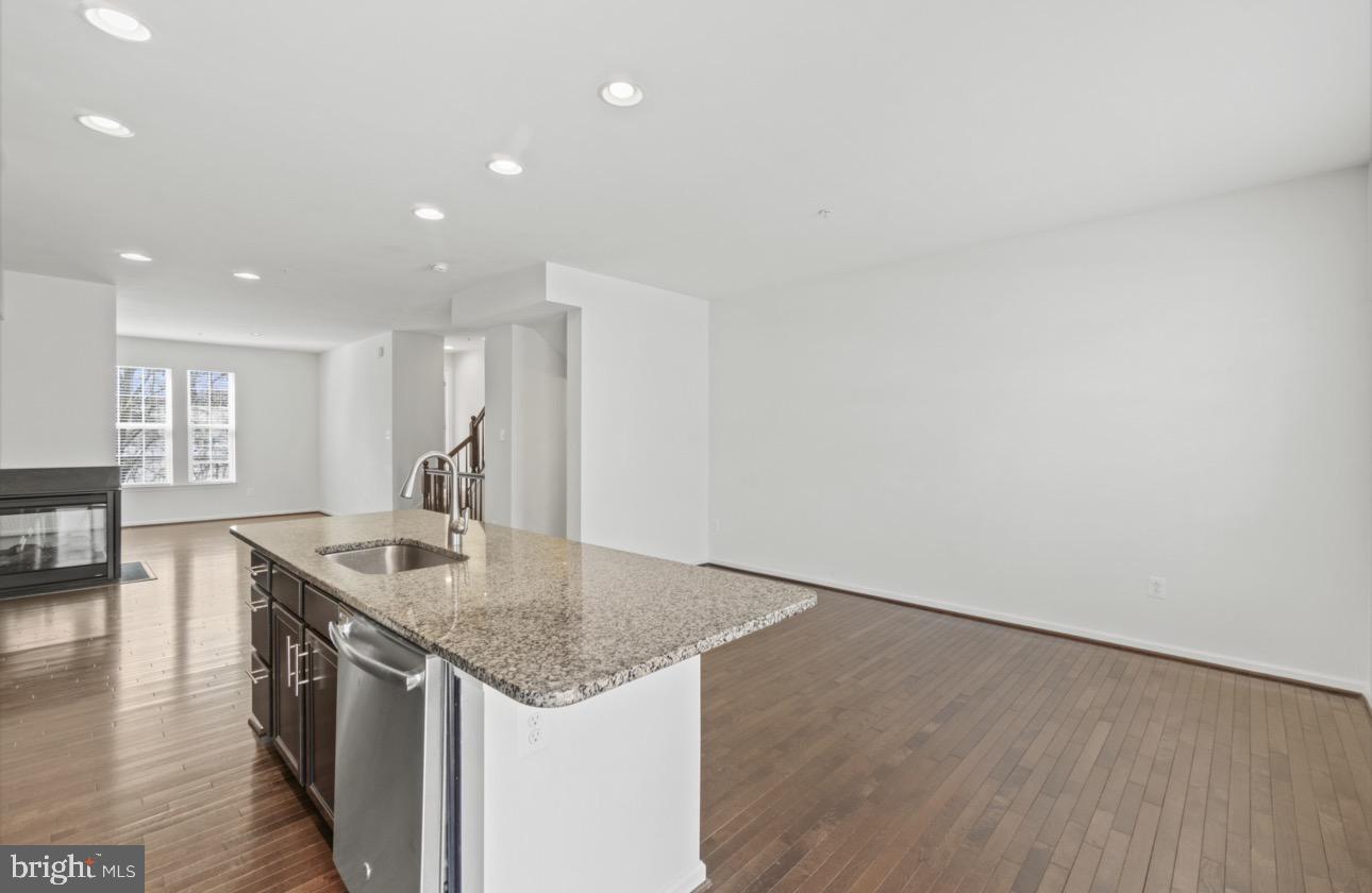 RED OAK CROSSING - Residential