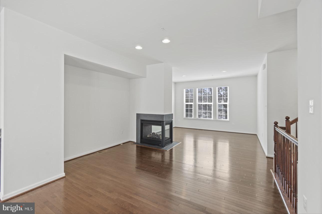 RED OAK CROSSING - Residential