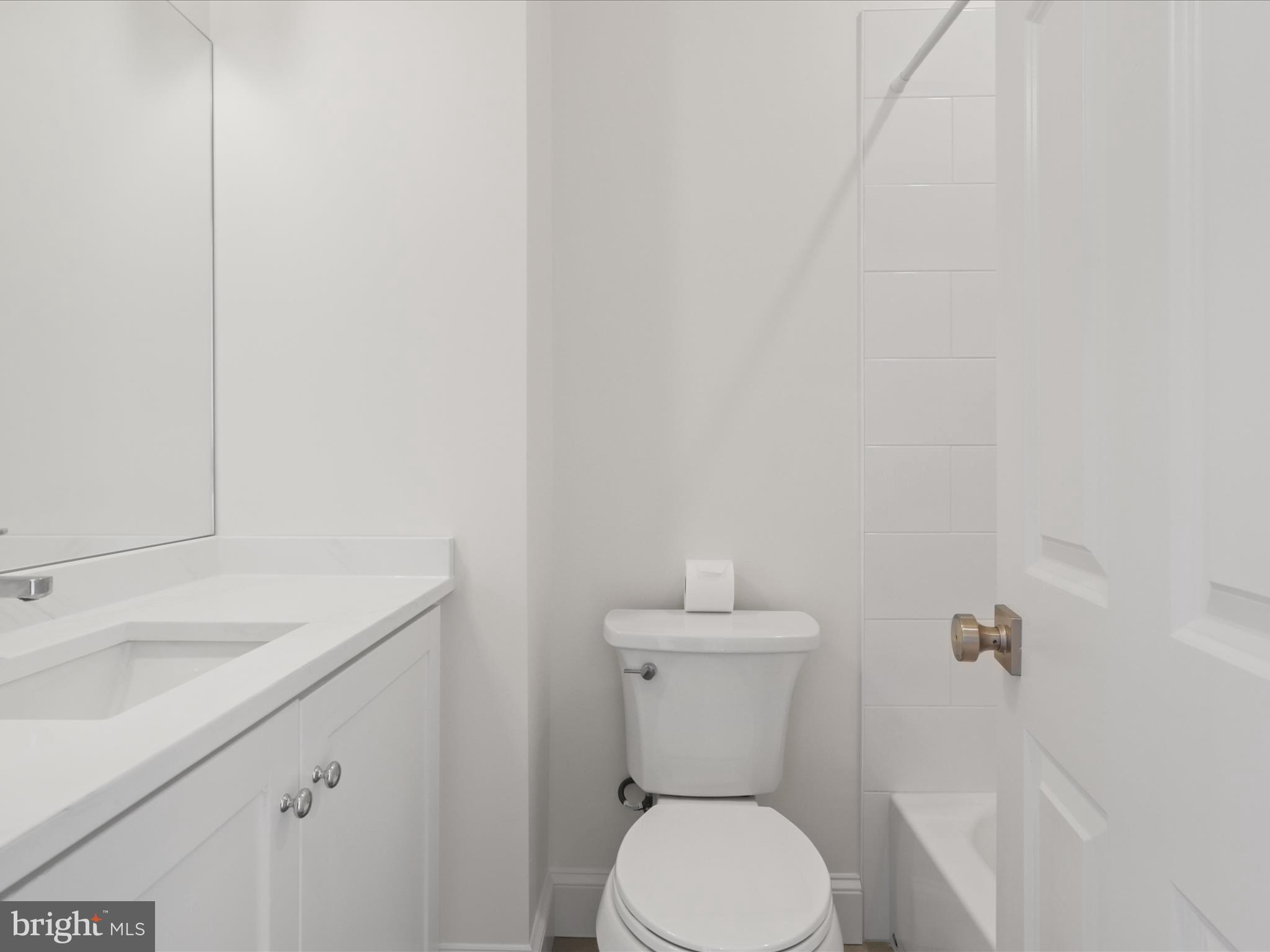 KINGS MANOR SCOTTS - Residential